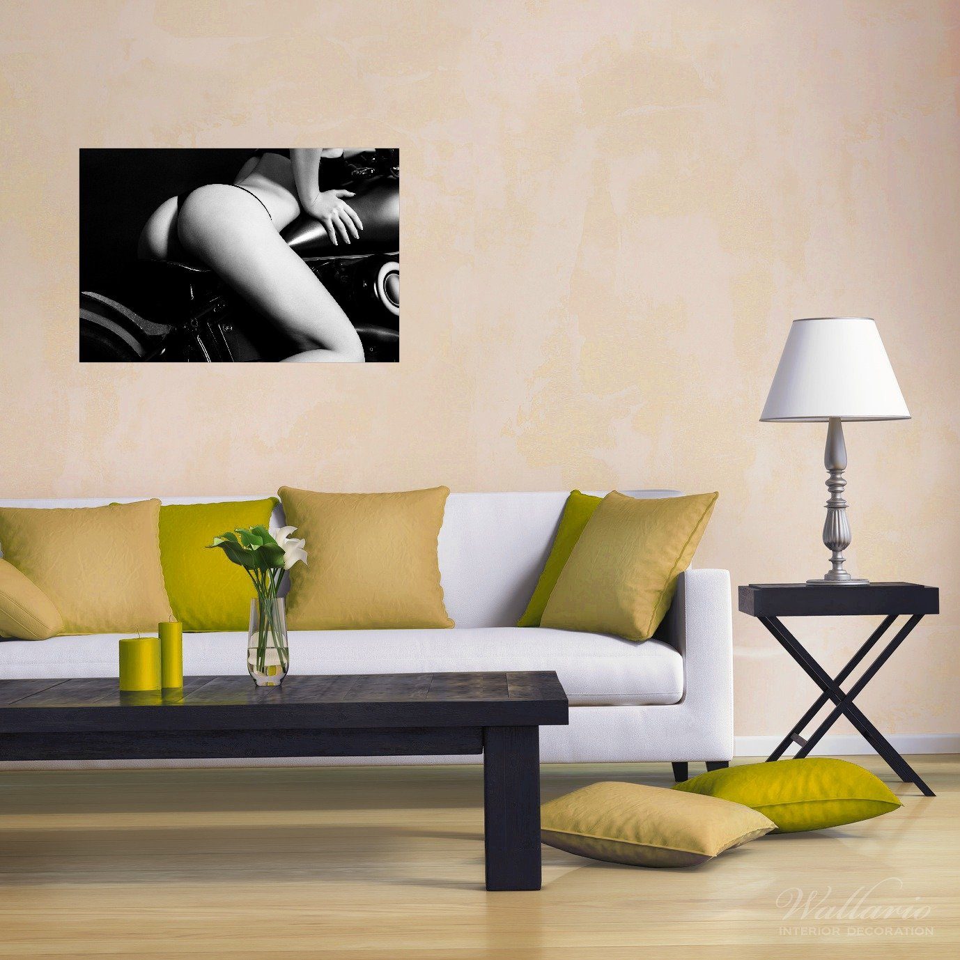 Wallario Poster, Sexy Frau auf Motorrad günstig online kaufen