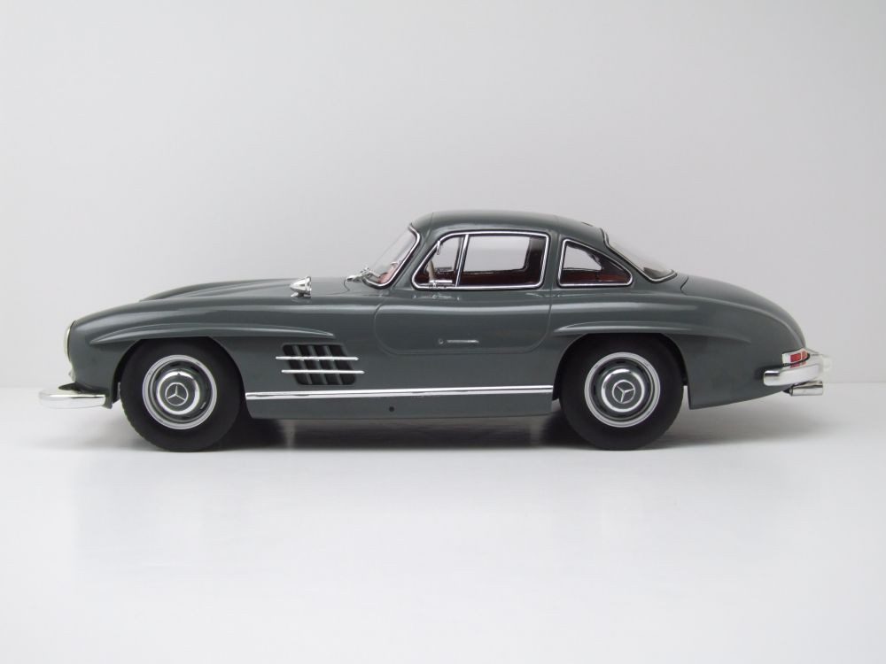 Norev Modellauto Mercedes 300 SL 1954 graphit grau, Maßstab 1:12