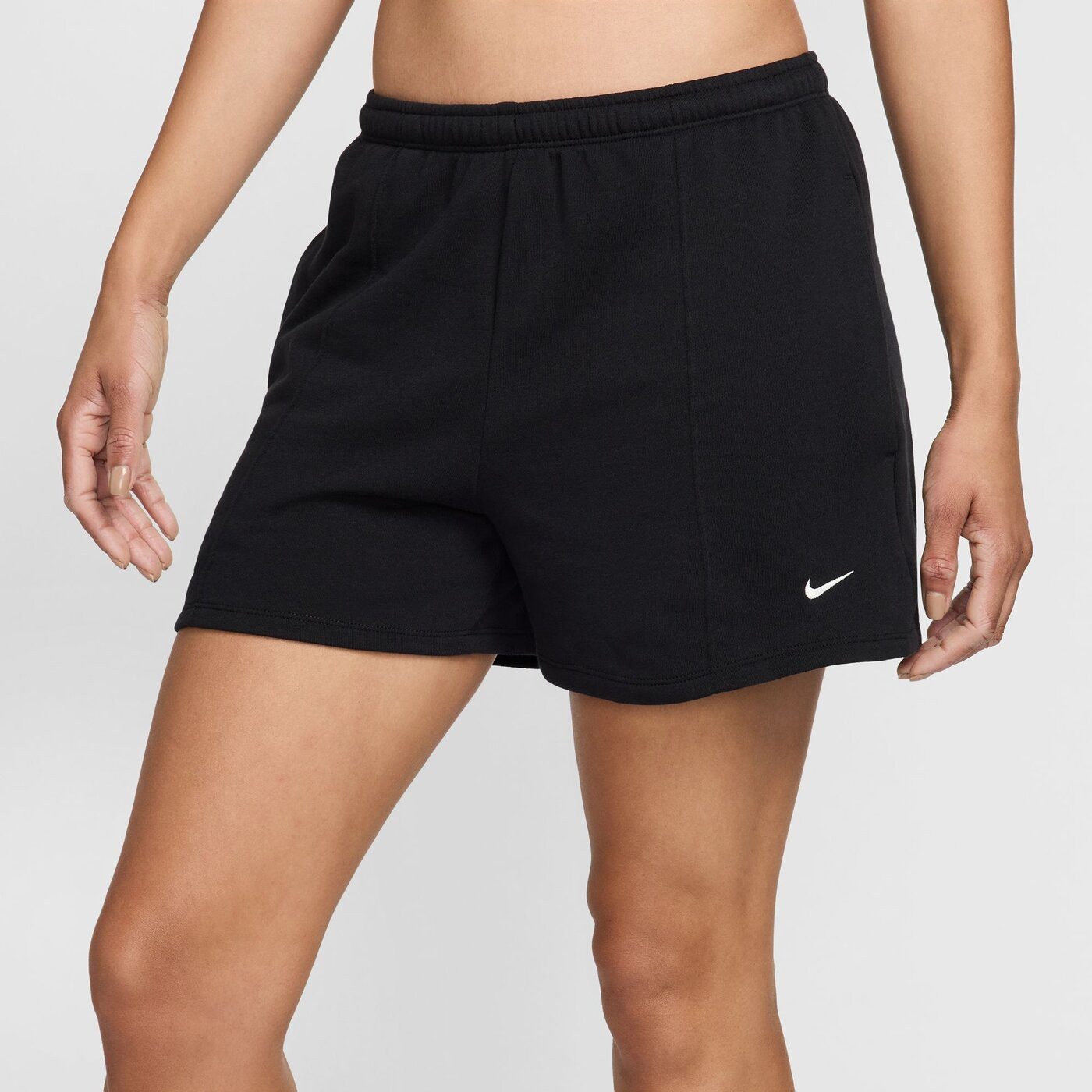 Nike Shorts W NSW NK CHLL FT MR 4IN SHORT BLACK/SAIL