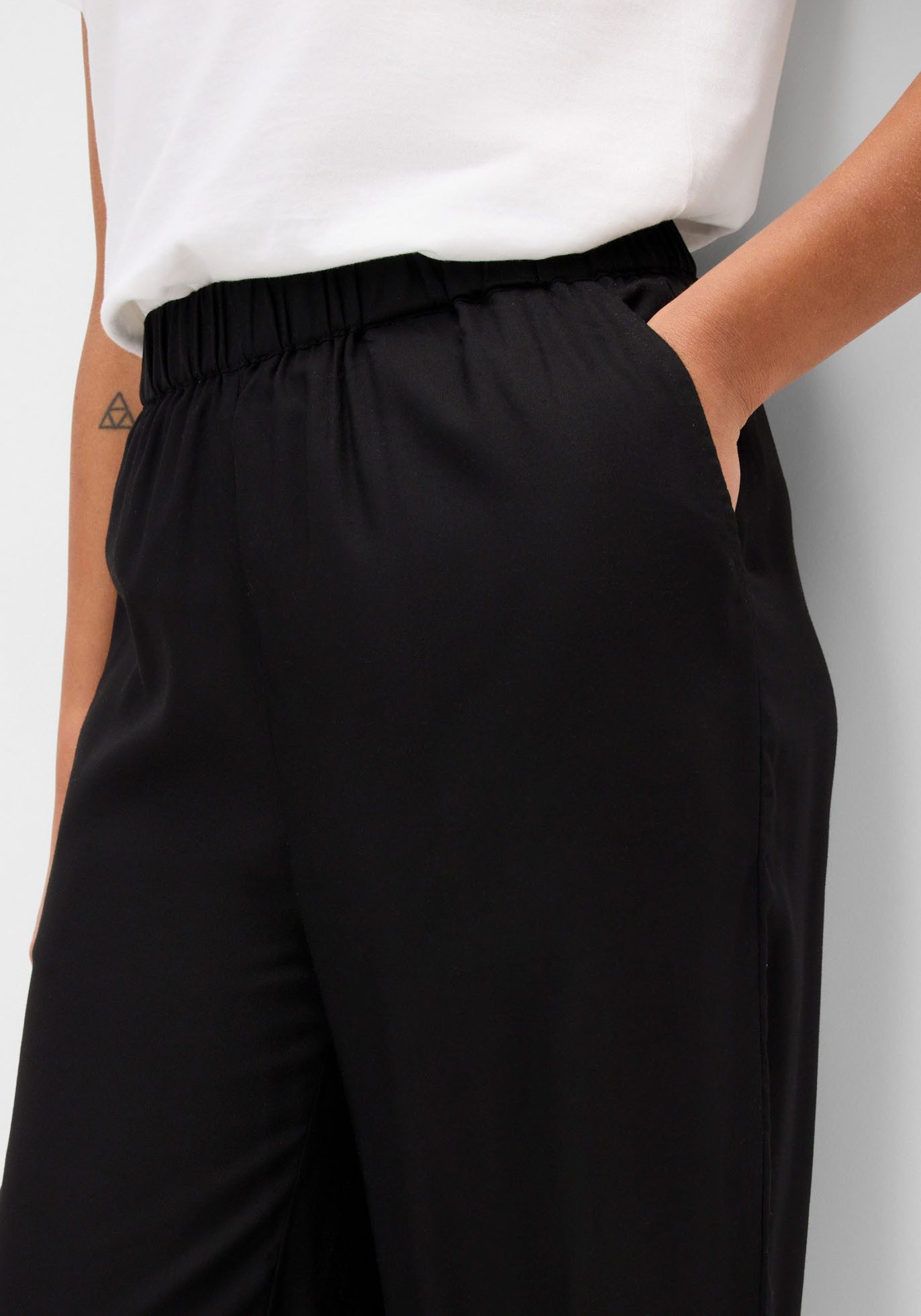bonprix Schlupfhose aus Viskose, leichtes Material, weite Beine, lockere Passform