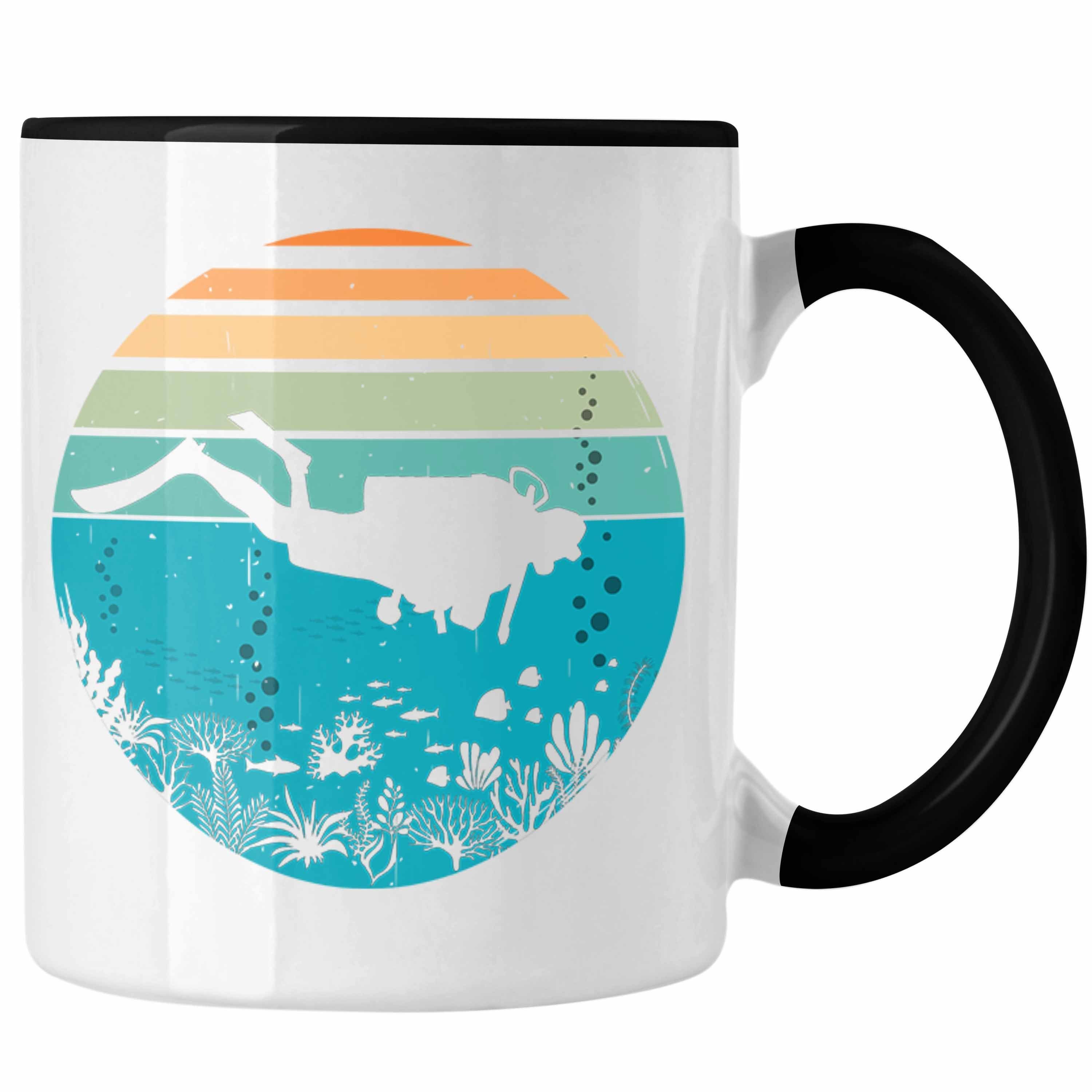 Trendation Tasse Trendation - Taucher Grafik Tasse Geschenk für Tauchlehrer Geschenkidee Lustig Tauchen Tauchsport Tiefsee Schwarz