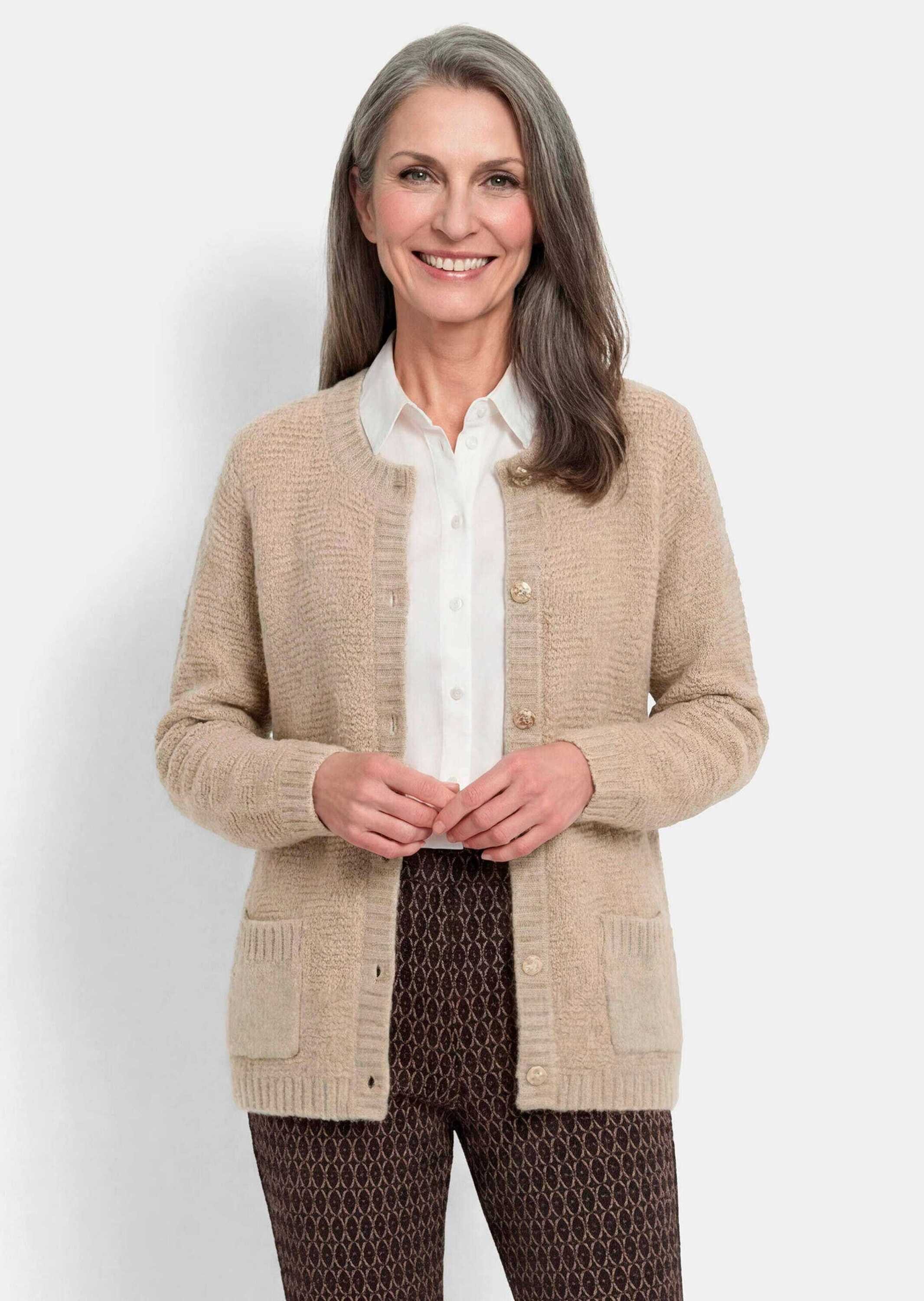 GOLDNER Strickjacke Warme Strickjacke aus Merinowolle Wolljacke mit Rundhalsausschnitt, Knopfleiste, Langarm, Taschen