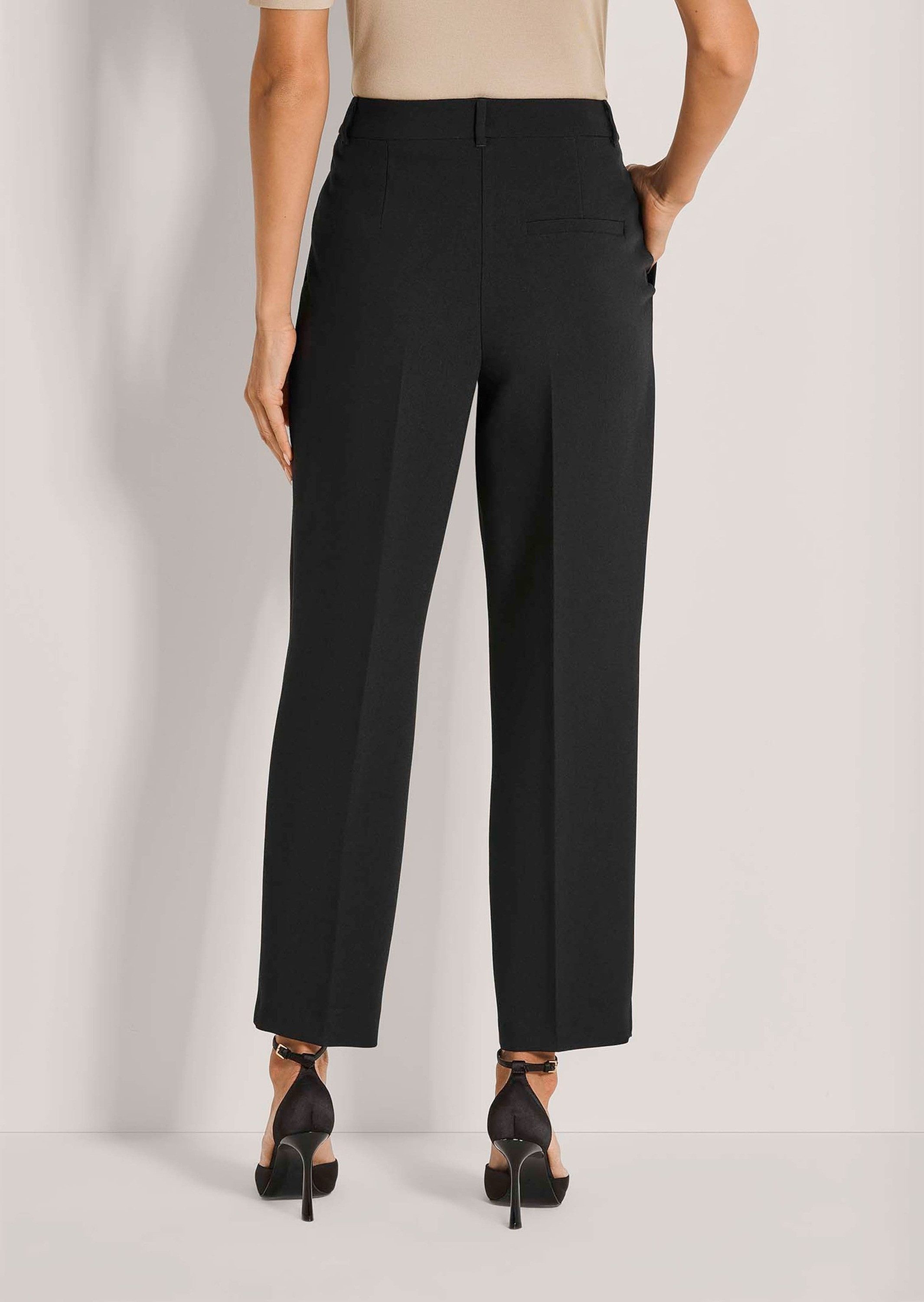 MADELEINE Bundfaltenhose Bundfaltenhose mit Stretch-Komfort Schmal zulaufende Businesshose mit Bundfalten, Bügelfalten, 7/8-Länge