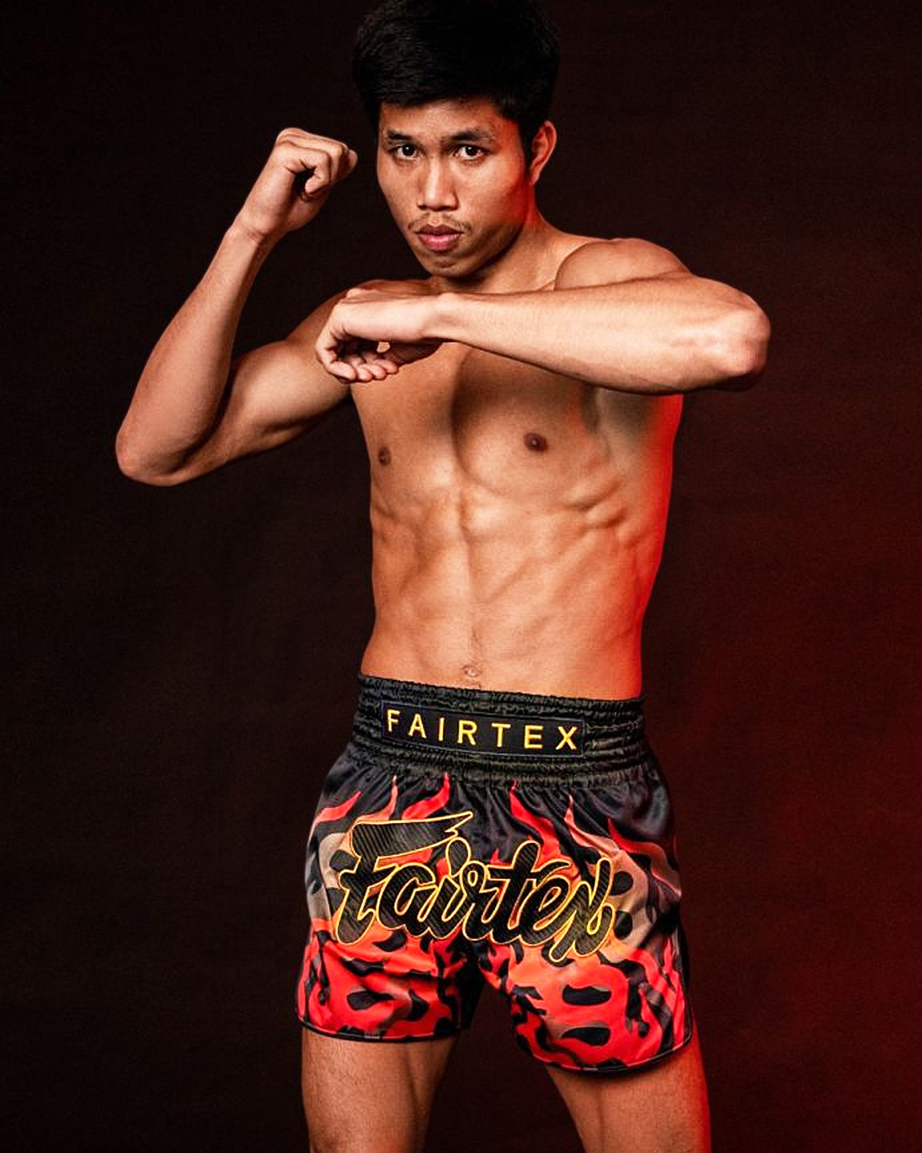 Fairtex Shorts Volcano (1-tlg) Fairtex Muay Thai Volcano Shorts – Feuer, Power & Siegeswillen