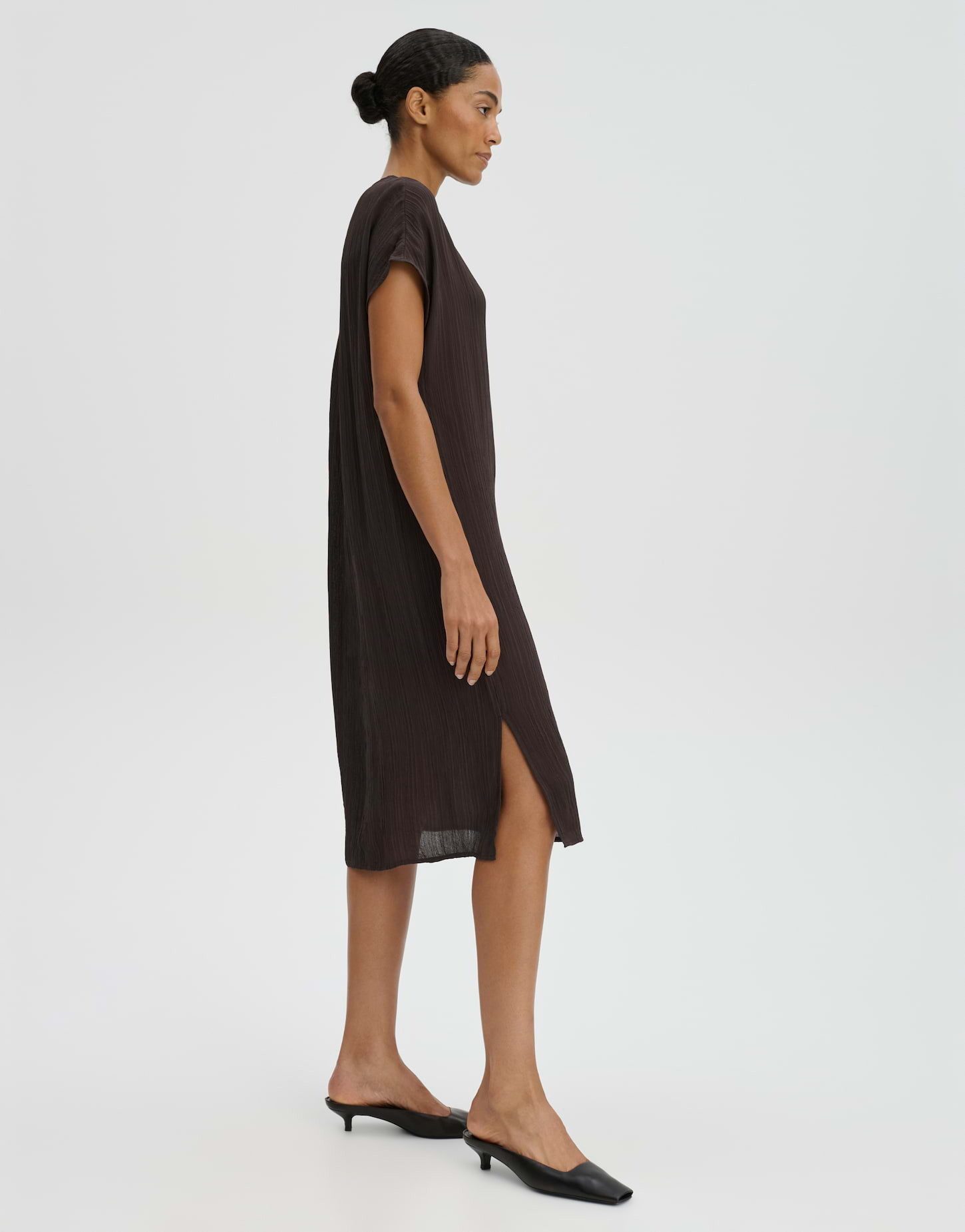 someday Midikleid Quimea aus Webware mit Kreppstruktur Leicht transparent mit Rückenschlitz und fließender Struktur – Bild 5 von 5
