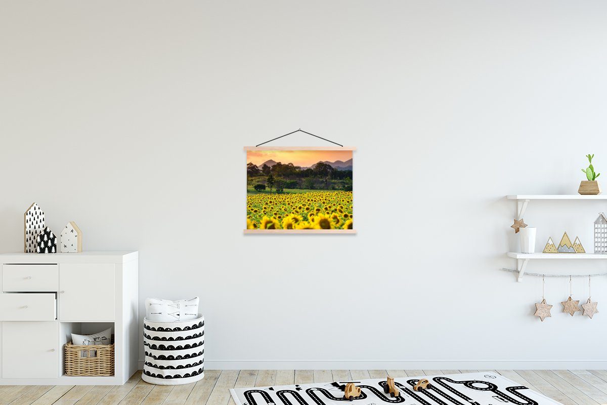 MuchoWow Poster Sonnenblume - Natur - Berg, (1 St), Posterleiste, Textilposter für Wohnzimmer, Bilderleiste, Magnetisch