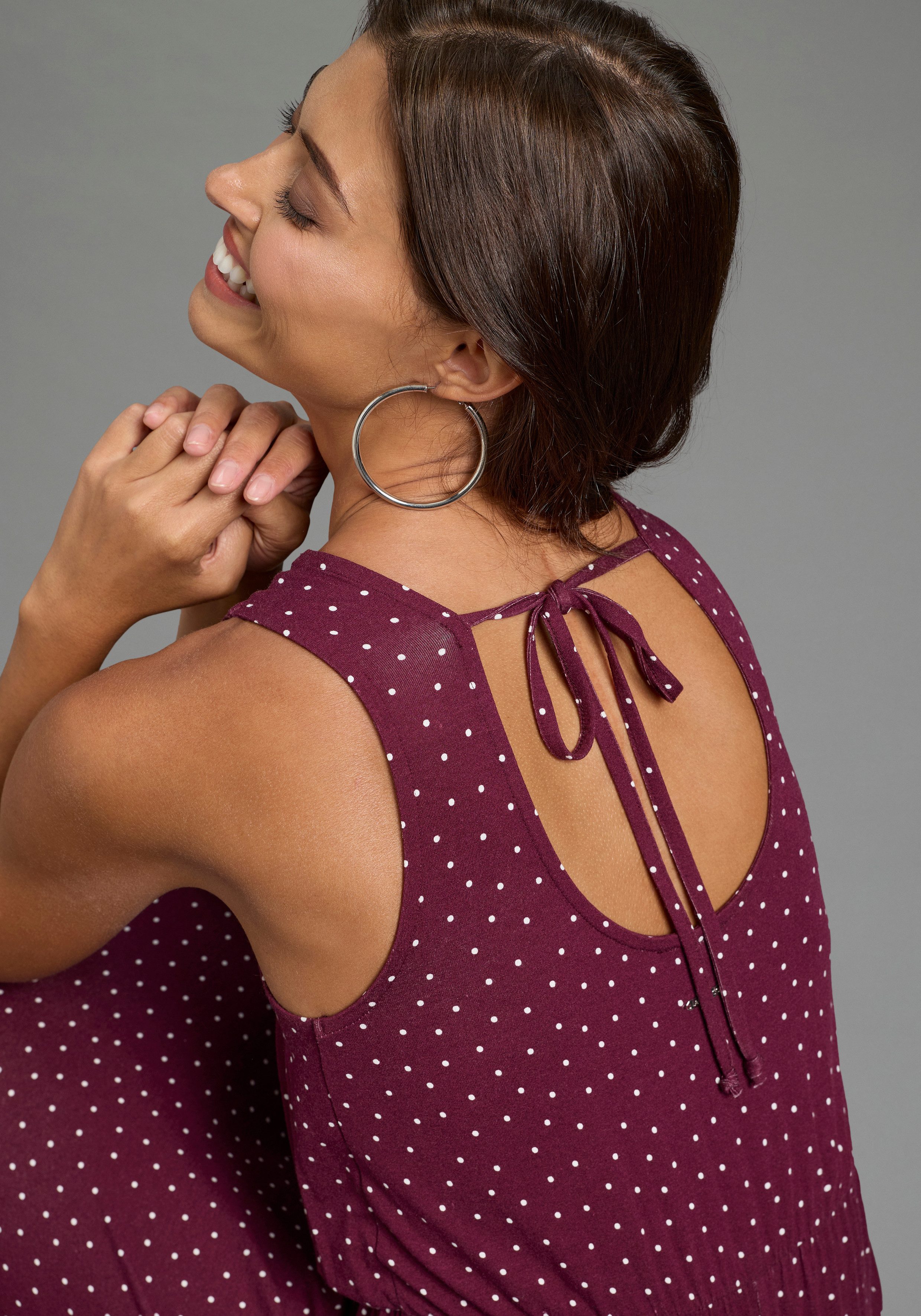 Laura Scott Sommerkleid bodennah geschnitten, aus Single Jersey, geblümt oder gepunktet. € 54,99, (€ 54,99 pro 1 Stk).