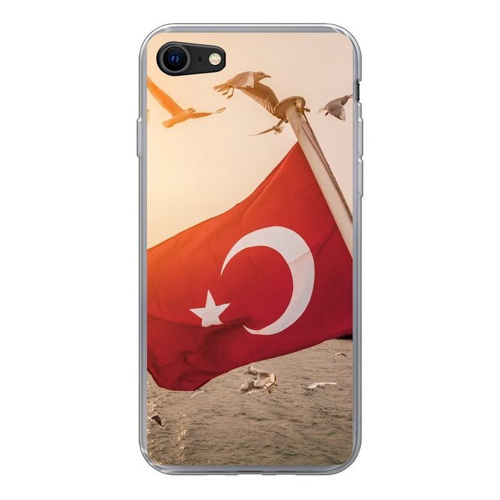 MuchoWow Handyhülle Eine türkische Flagge auf einem Schiff Handyhülle Apple iPhone 8 Smartphone-Bumper Print Handy Schutzhülle