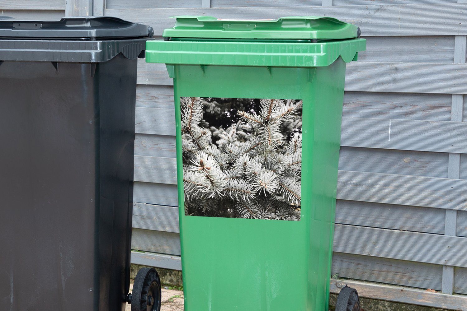 MuchoWow Wandsticker Baum Mülltonne, St), Mülleimer-aufkleber, Winter - Sticker, - Abfalbehälter Container, (1 Äste