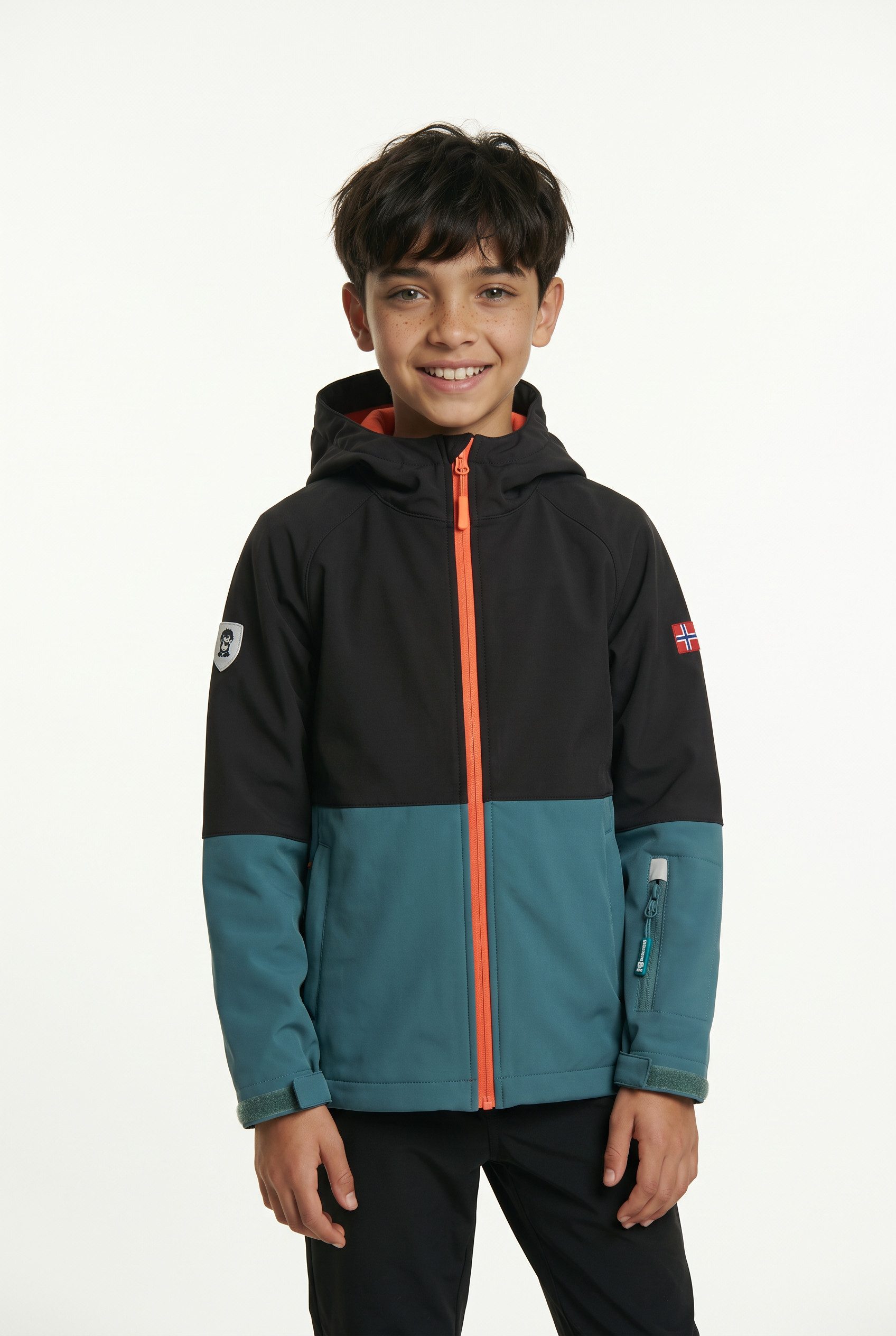 TROLLKIDS Softshelljacke Kids Skjorta Jacket sportliche Softshelljacke, aus Polyester, wasserabweisend, winddicht