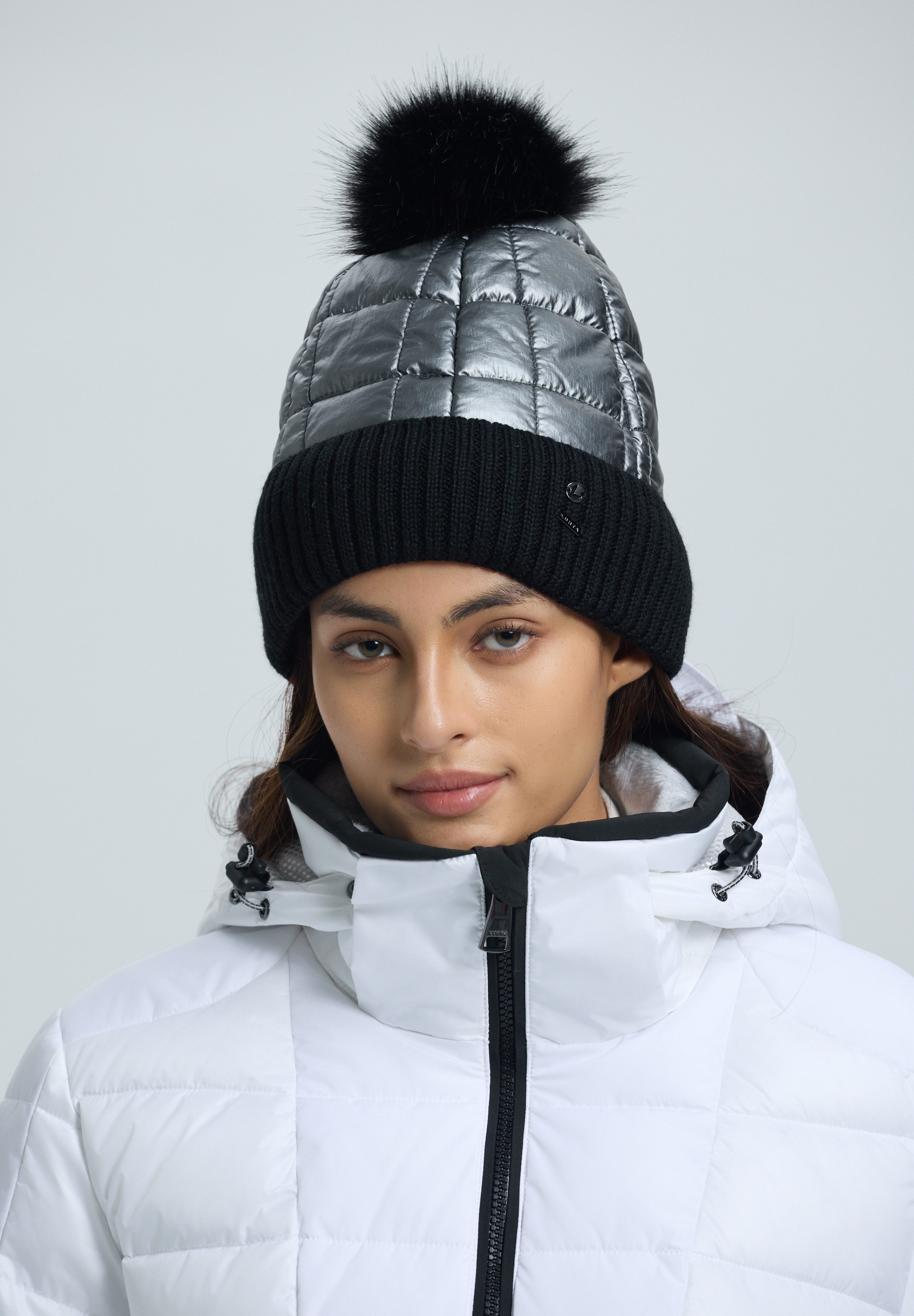 Luhta Strickmütze LUHTA NAUMOLA mit Futter aus Polyester
