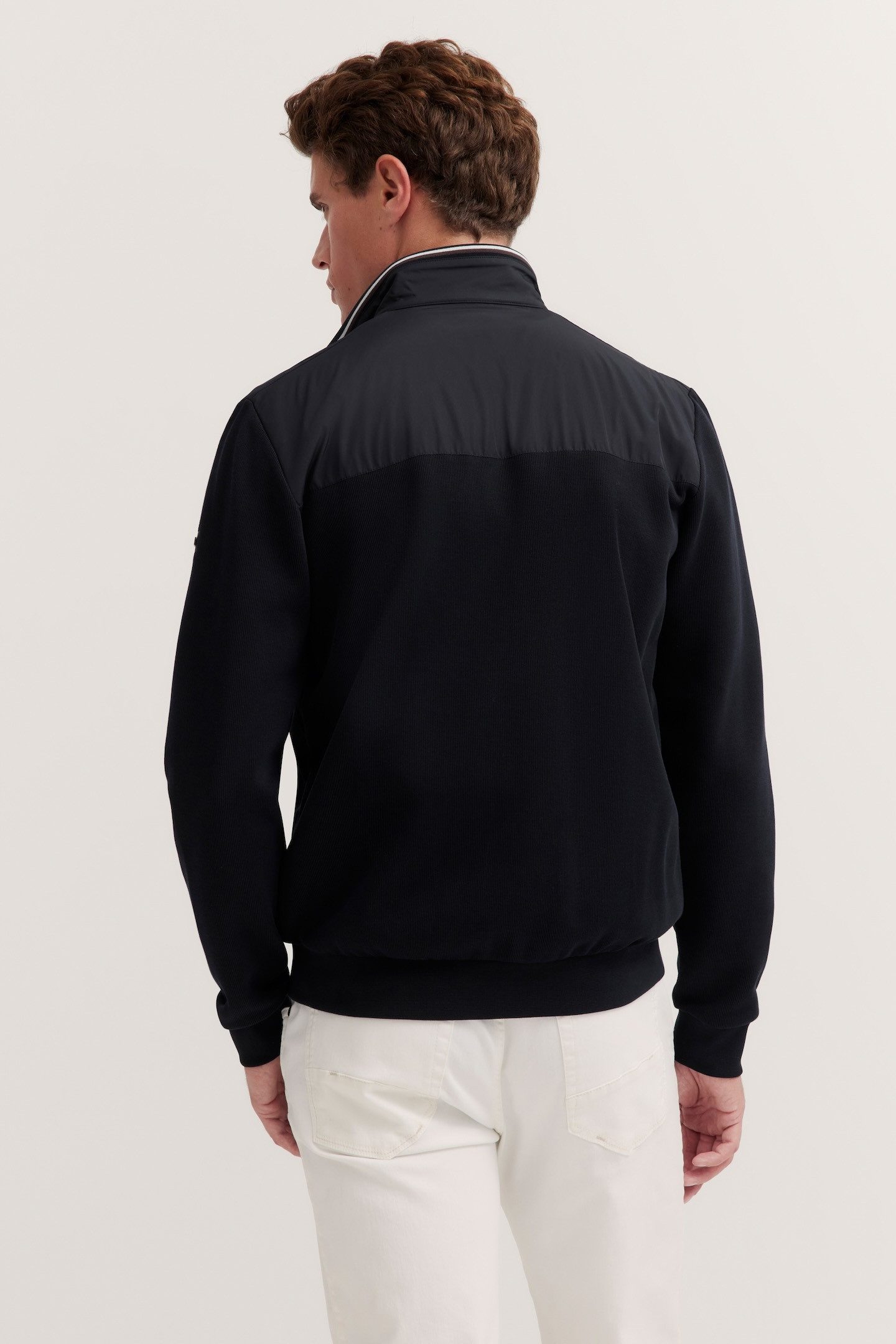 bugatti Sweatjacke mit Reißverschluss und Stehkragen günstig online kaufen