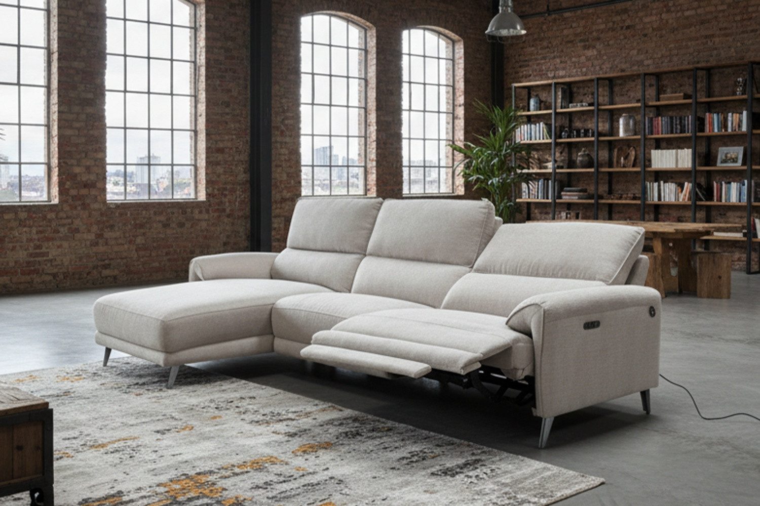 KAWOLA Ecksofa ADRIANA mit Longchair – Entspannung pur – Relaxsofa, Elektrische Liegefunktion, Flachgewebe hellgrau, Wohnzimmercouch