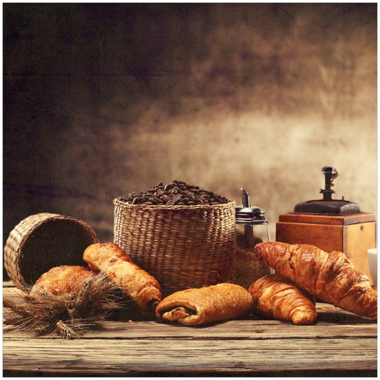 Französisches Café mit Wallario Frühstück Memoboard und Croissants