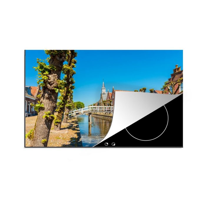 MuchoWow Herdblende-/Abdeckplatte Weiße Brücke über einen Kanal in Sloten in Friesland Vinyl (1 tlg) induktionskochfeld Schutz für die küche Ceranfeldabdeckung