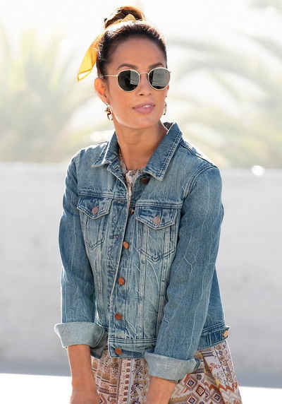 LASCANA Jeansjacke mit zwei Pattentaschen, Denimjacke aus Baumwolle, Sommerjacke