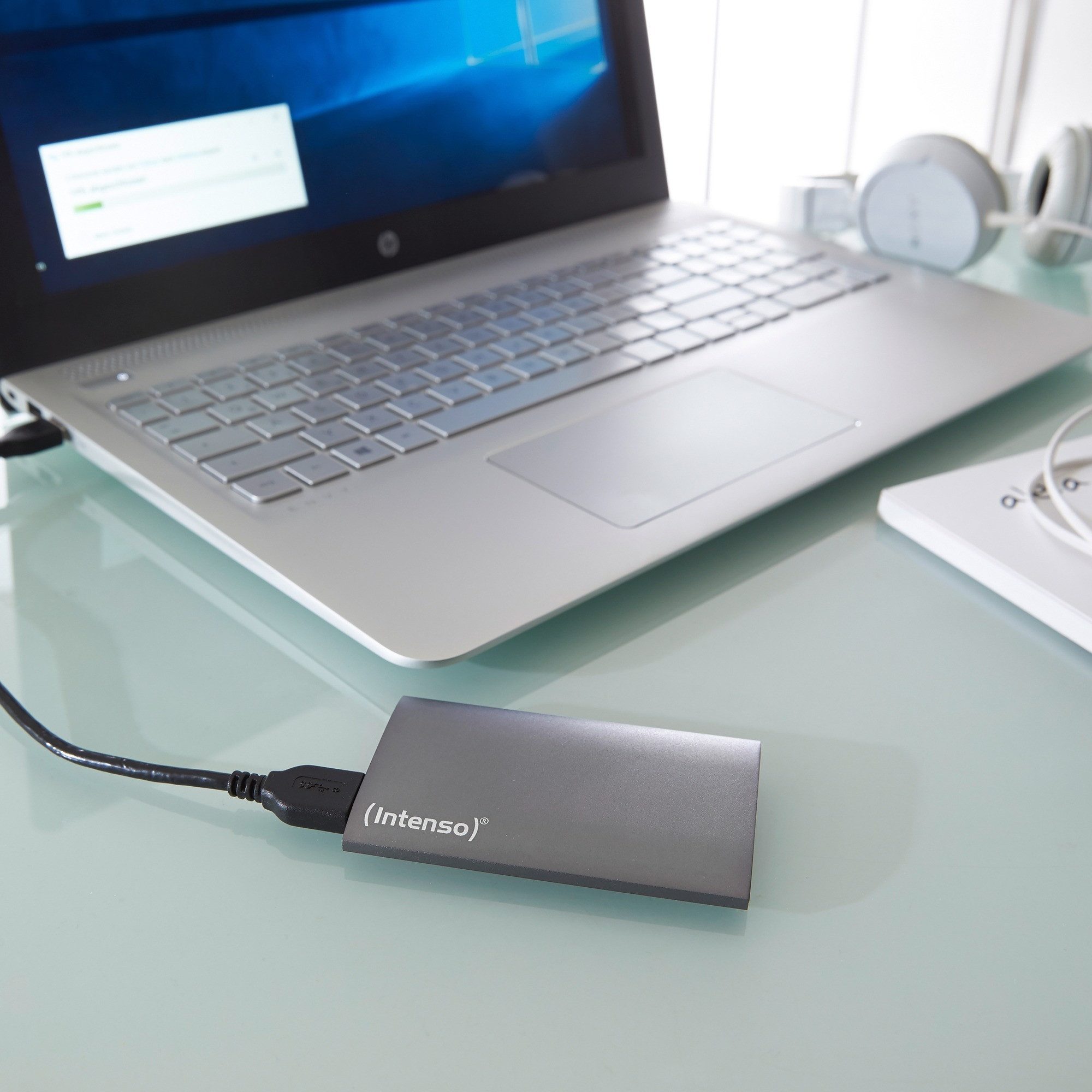 Intenso Portable Premium Edition SSD 128GB Extern USB 3.2 externe SSD (128 GB) 320 MB/S Lesegeschwindigkeit, 70 MB/S Schreibgeschwindigkeit, Aluminiumgehäuse, USB 3.2 Gen 1, Shock Resistant
