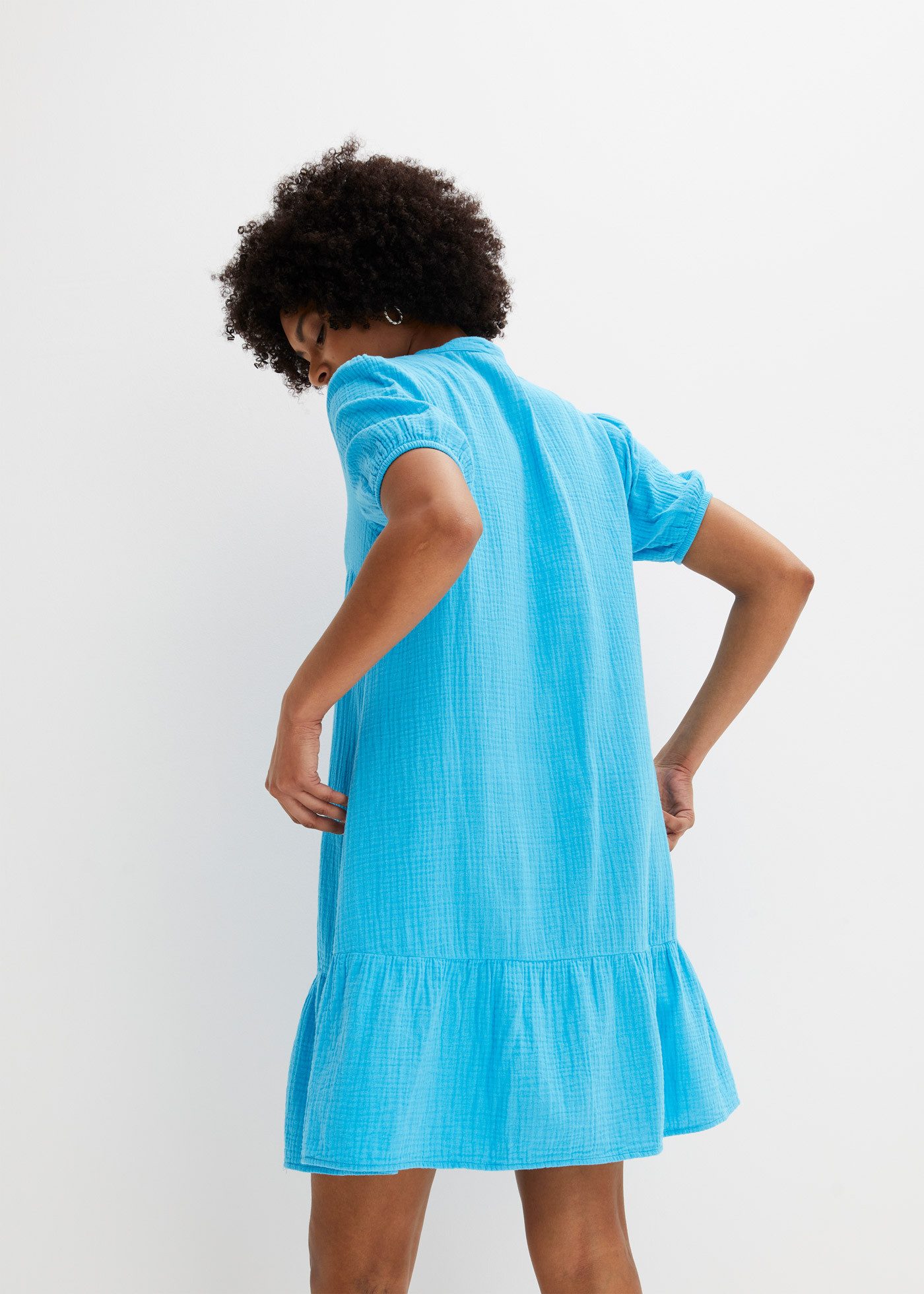 bonprix Minikleid aus Baumwoll-Musselin, Volant, kurze Puffärmel, bequeme A-Linie