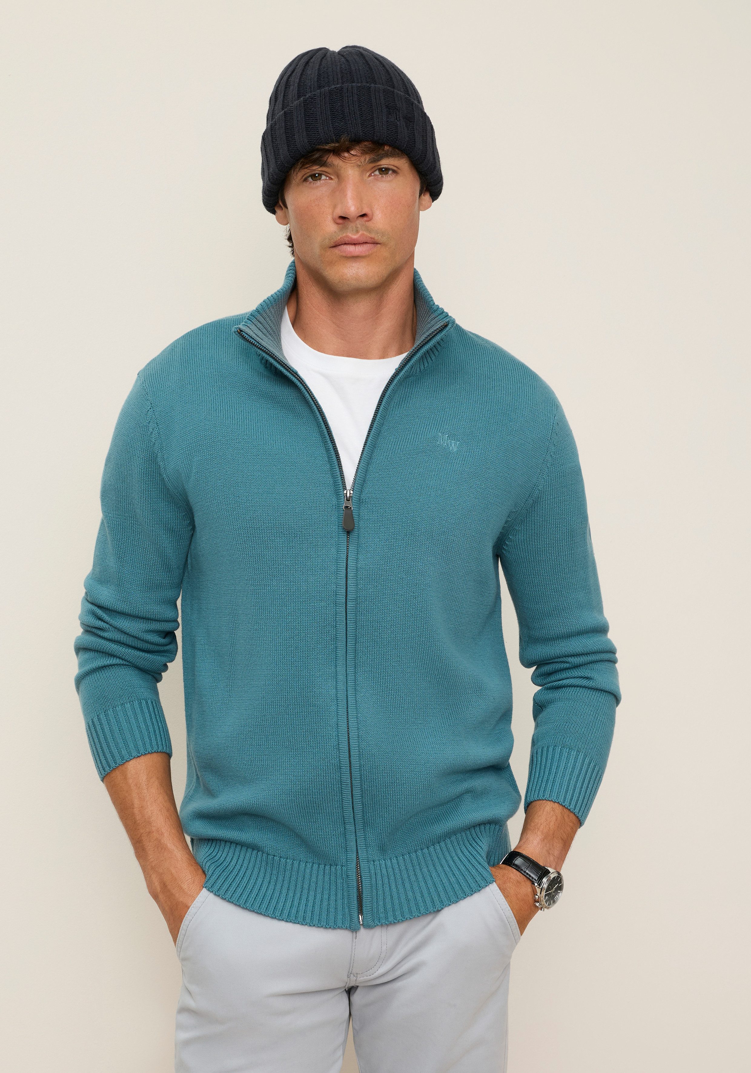 Man's World Strickjacke in vielen Farben! Preis- Leistungsbestseller aus Baumwollmischung, bequeme Paßform. € 34,99, (€ 34,99 pro 1 Stk).