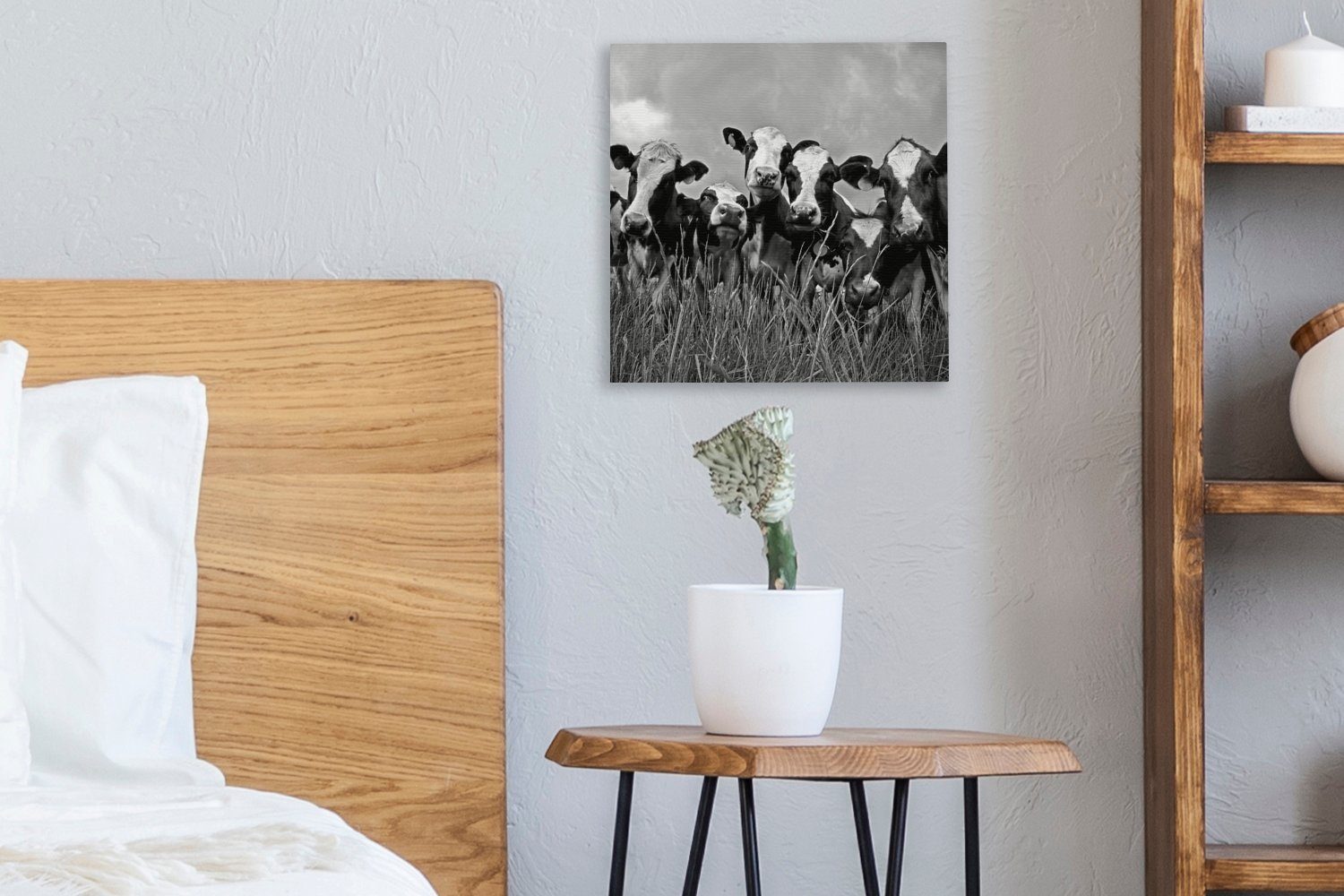 Grauer von Herde - für OneMillionCanvasses® Leinwandbild Himmel über und bunt Wohnzimmer St), weiß, schwarz einer Schlafzimmer Friesenkühen Leinwand Bilder (1