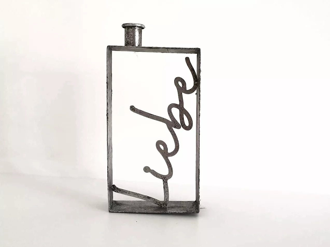 Home,Relax&Style Kerzenhalter Deko Kerzenständer "Liebe" 21cm x 12 cm, in Handarbeit hergestellt silber