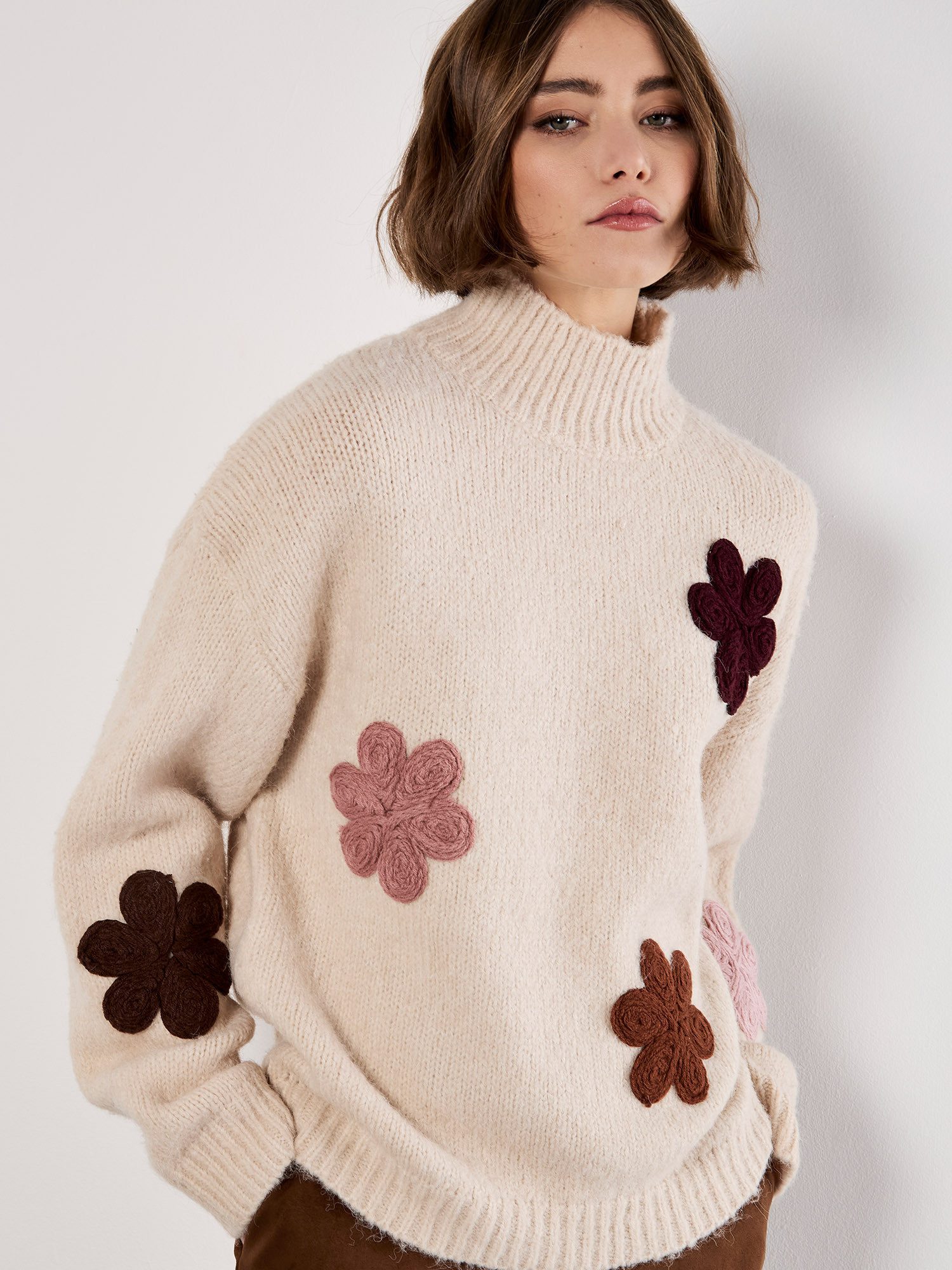 Apricot Rundhalspullover Strickpullover, mit großen Blüten günstig online kaufen
