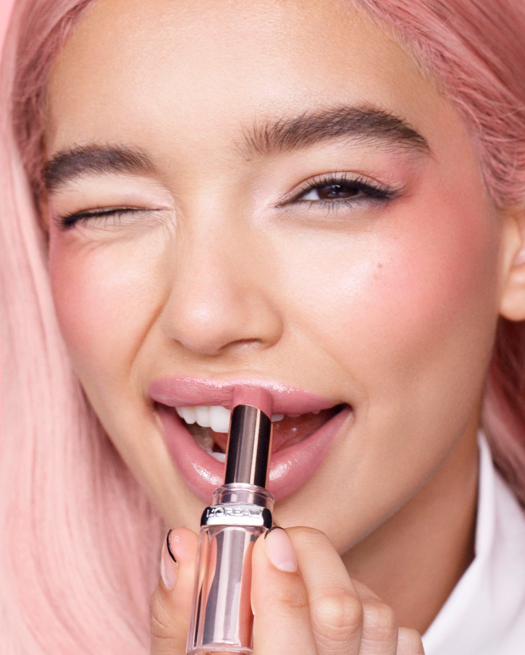 L'ORÉAL PARIS Lippenstift COLOR RICHE GLOW PARADISE, mit Balm-in-Lippenstift-Formel, dermatologisch getestet – Bild 5 von 5