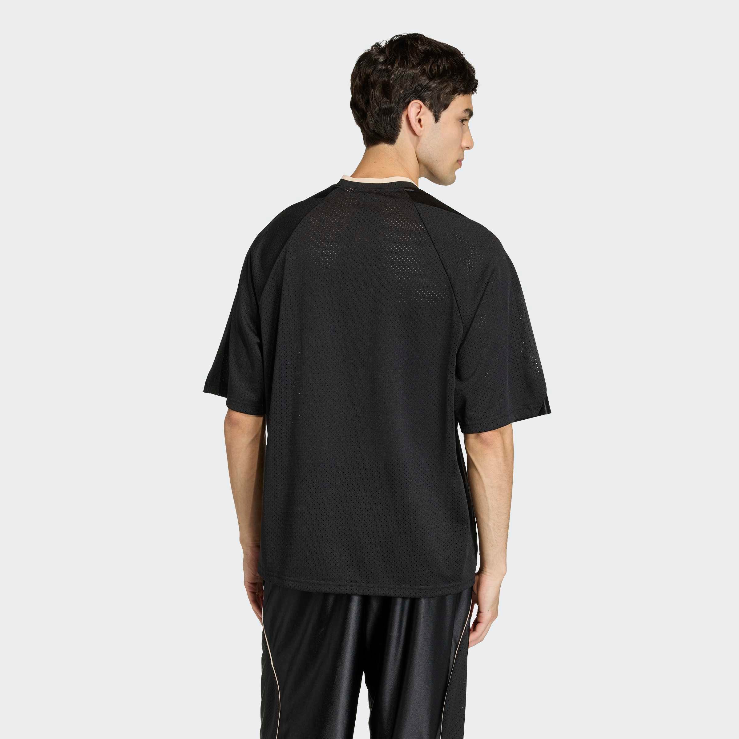 adidas Sportswear T-Shirt STADIUM GRAPHIC MESH lockerer Schnitt, mit V-Auss günstig online kaufen