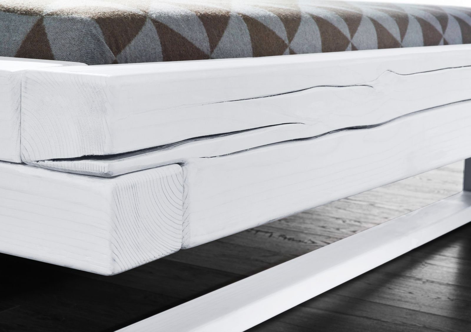 Massivmoebel24 Massivholzbett BALKENMÖBEL (Balkenbett Fichte 140x200x87 weiß lackiert VANCOUVER #709), Balkenbett Fichte 140x200x87 weiß lackiert VANCOUVER #709