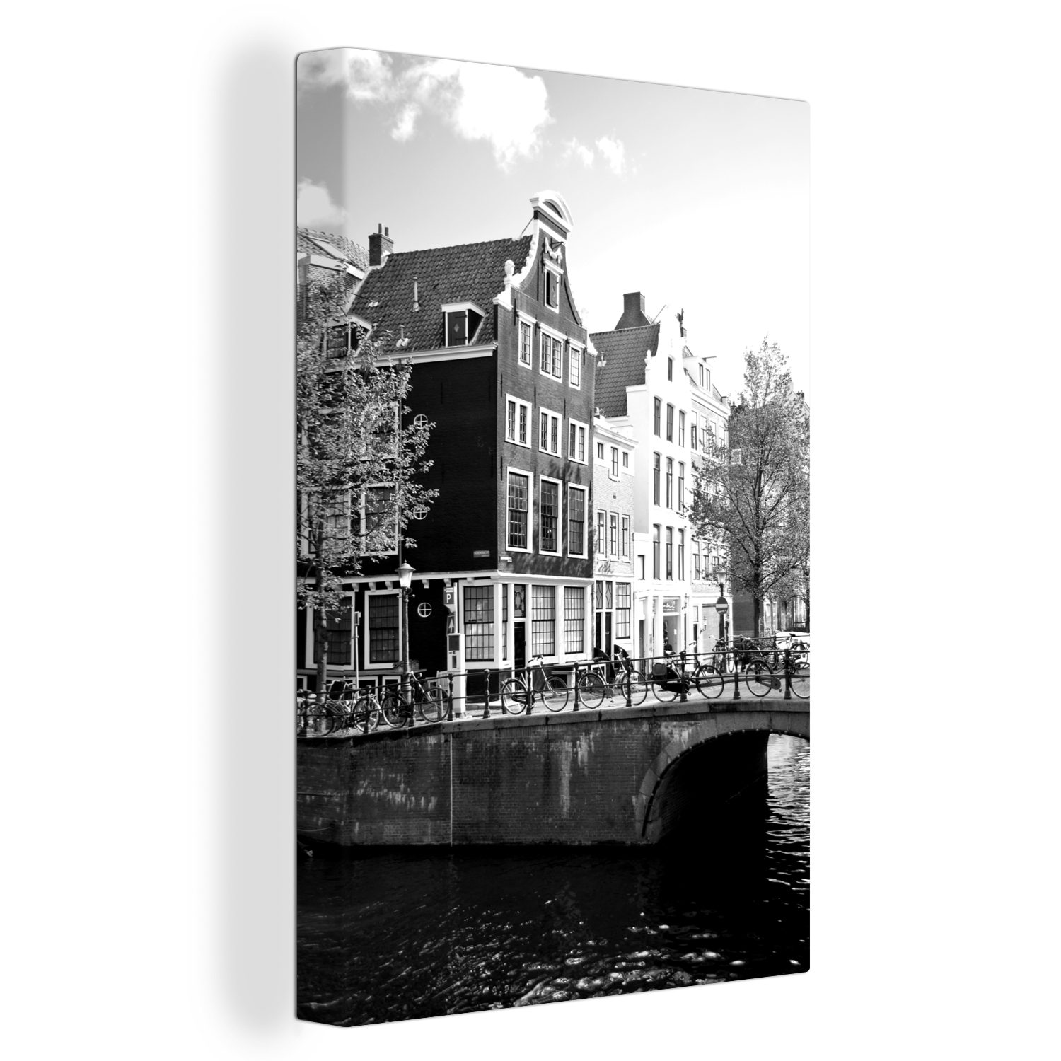 OneMillionCanvasses® Leinwandbild Grachtenhäuser in Amsterdam neben einer Brücke - schwarz und weiß, (1 St), Leinwandbild fertig bespannt inkl. Zackenaufhänger, Gemälde, 20x30 cm