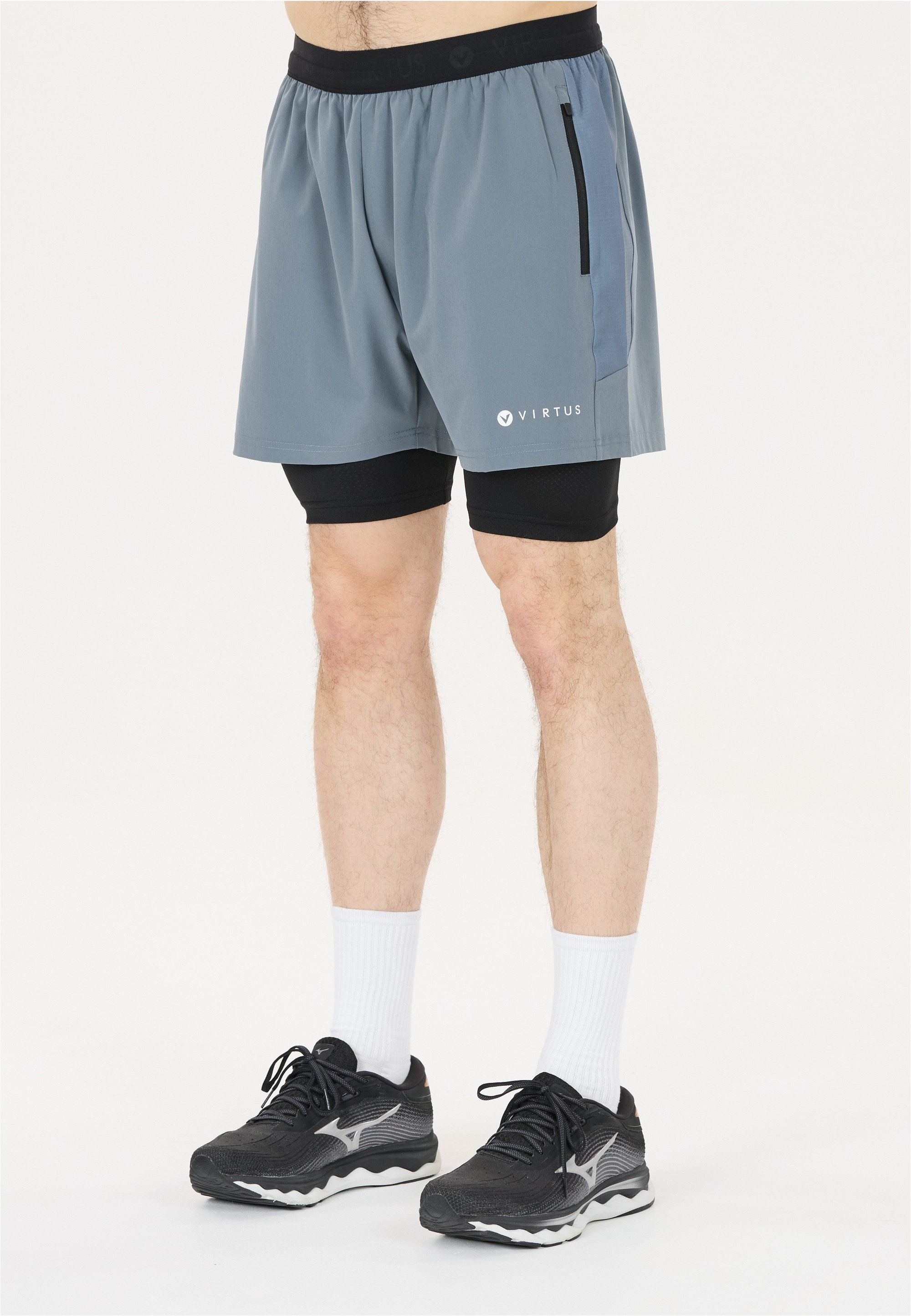 Virtus Shorts Dylan aus atmungsaktivem 4-Wege-Stretch günstig online kaufen