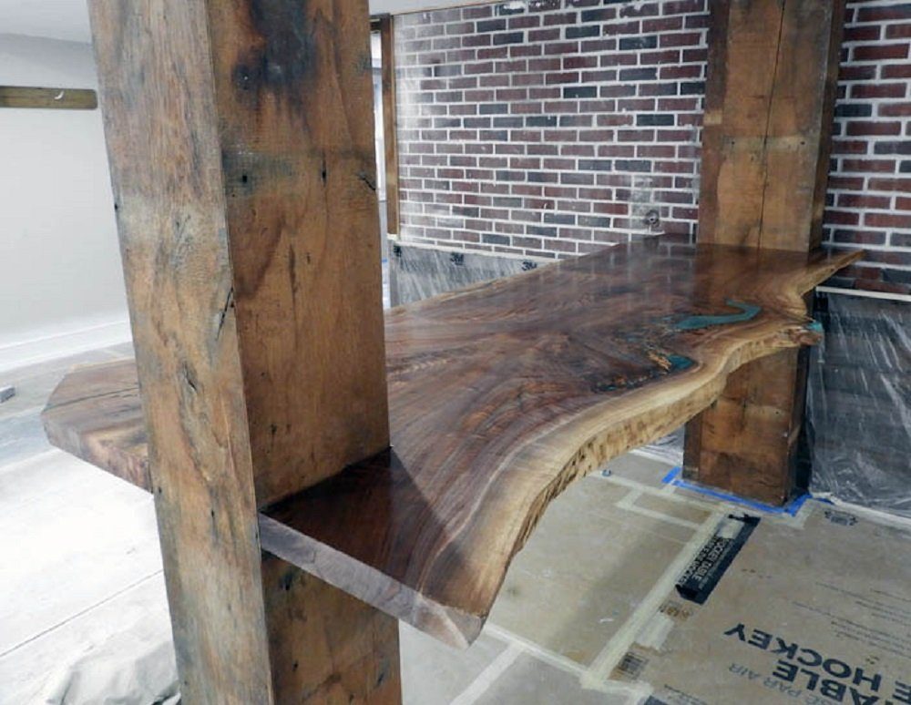 Bartisch Handgefertigter Beistelltisch aus Holz mit modernem Design