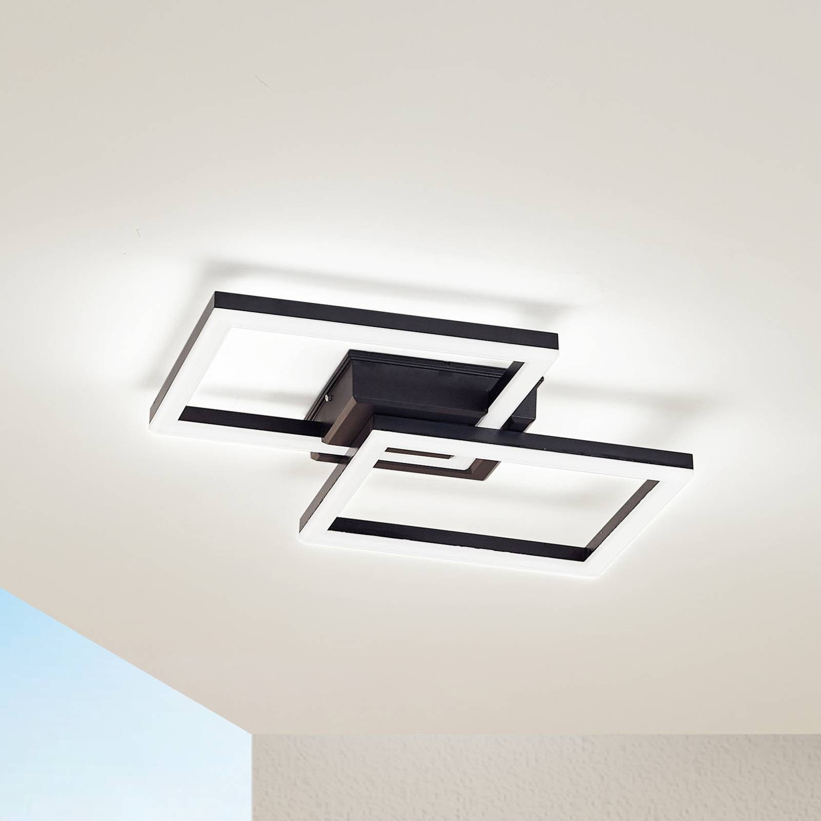 Lindby Außen-Deckenleuchte Finian, Kunststoff Schwarz Farbwechsel warmweiß / tageslicht IP54, LED 23,5 W gesamt, Farbwechsel warmweiß / tageslicht
