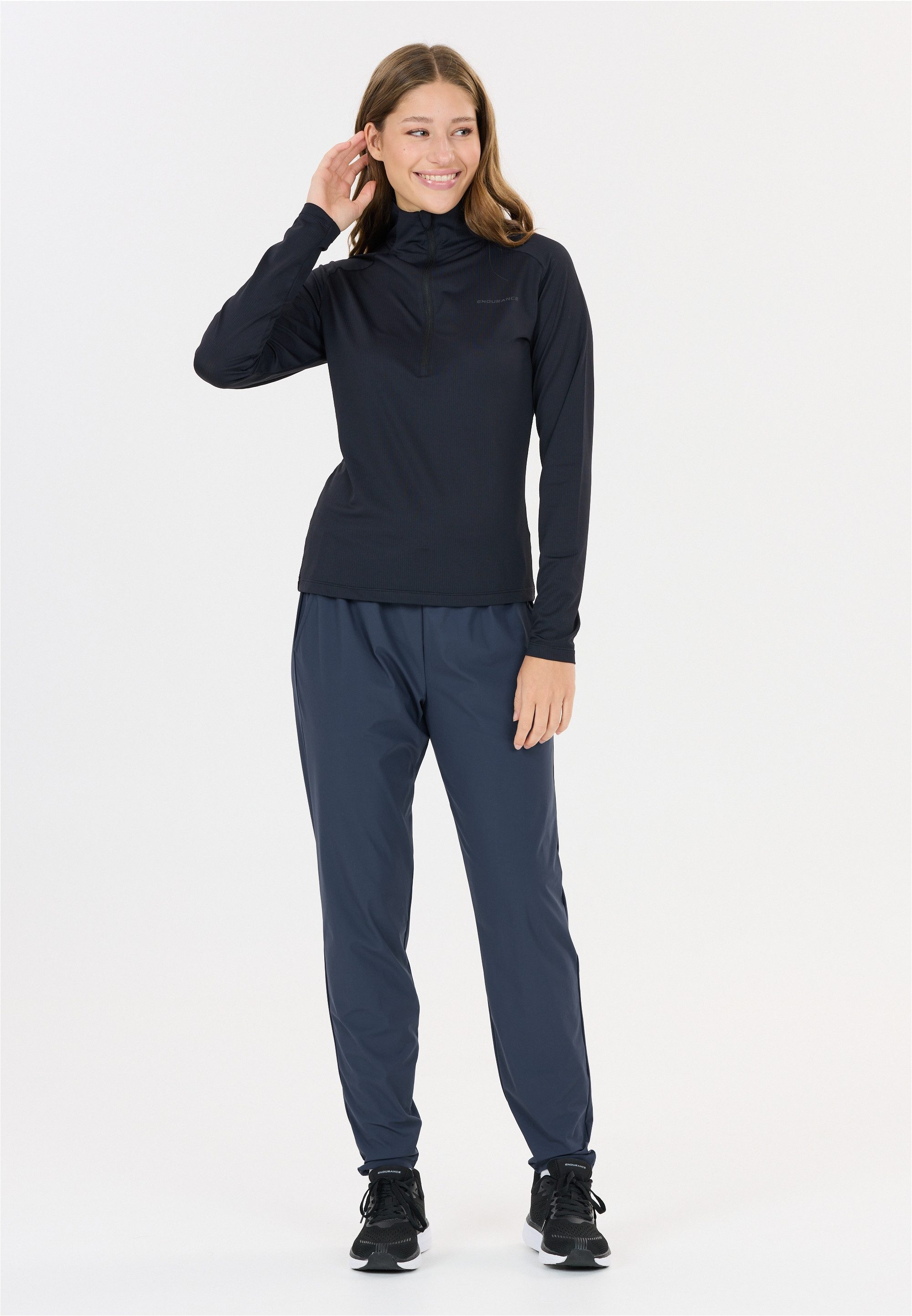 ENDURANCE Stoffhose Caitlin aus dehnbarem und atmungsaktivem Material