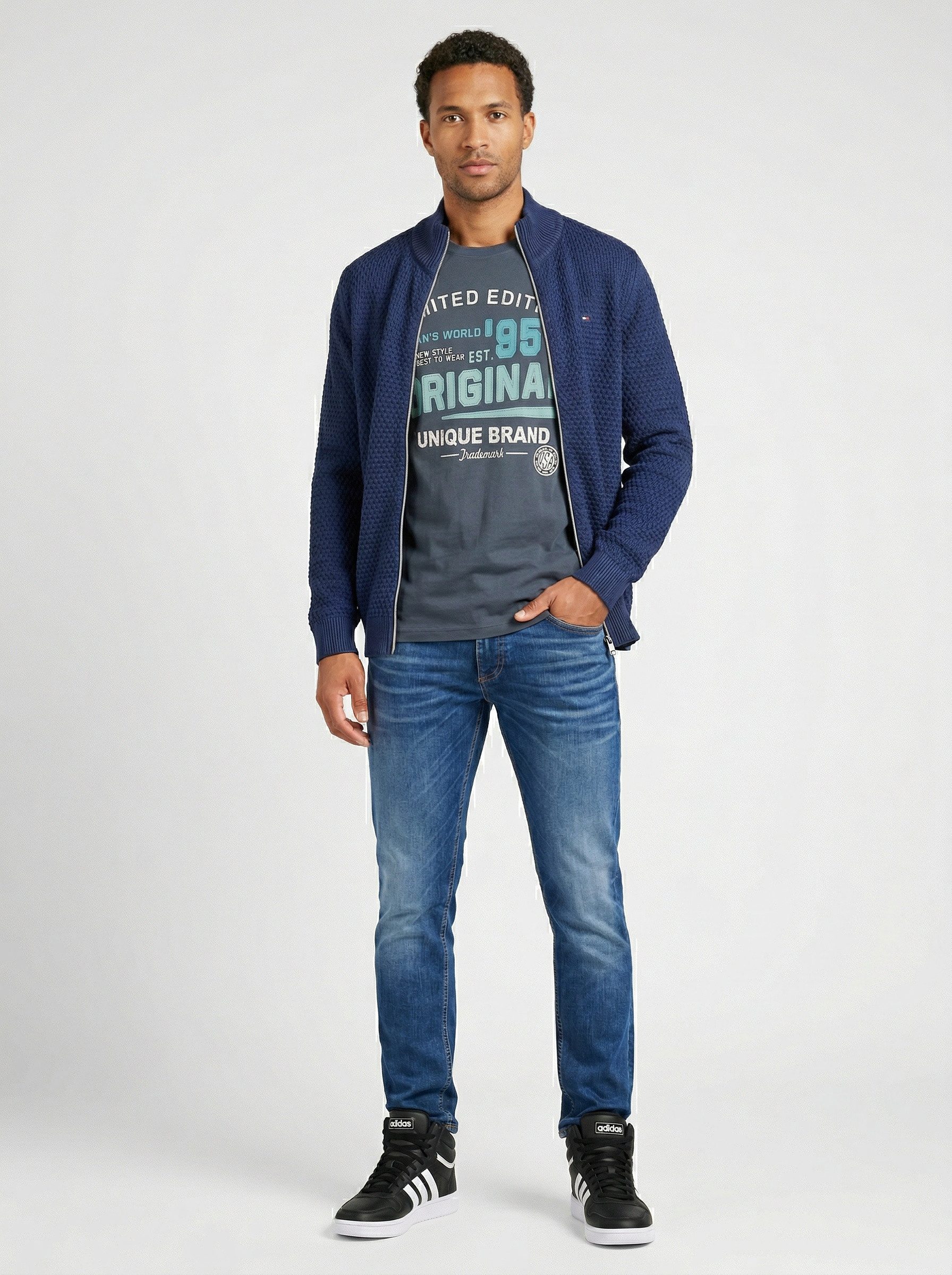 Zum Outfit 6