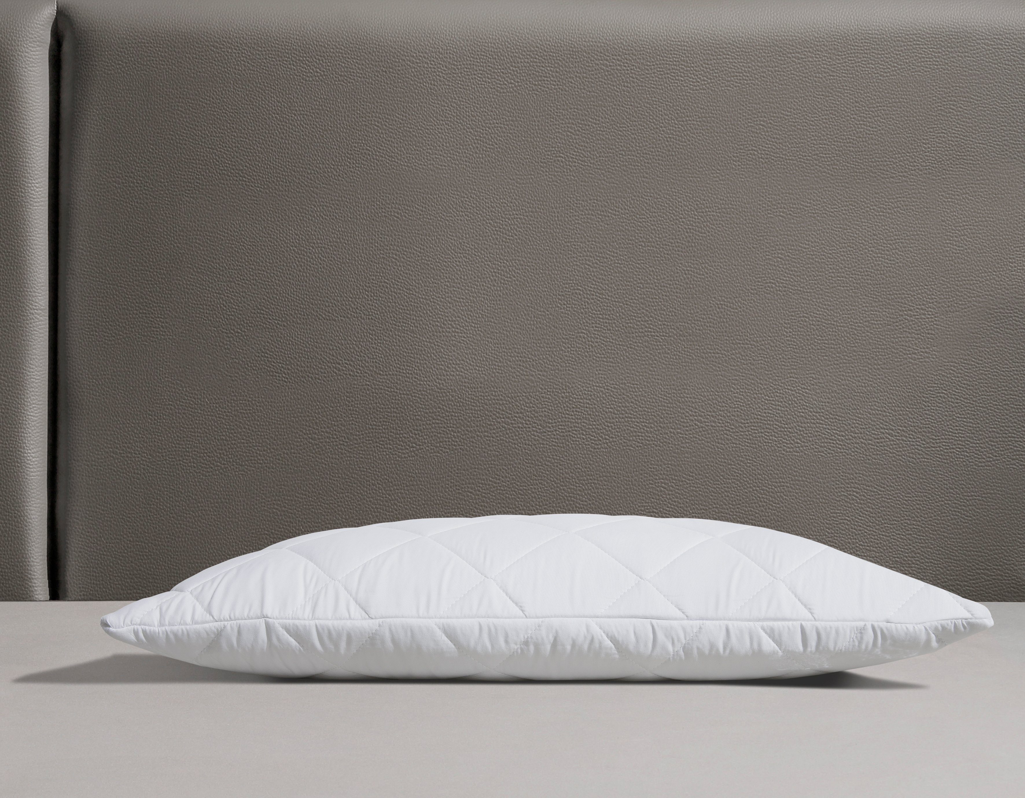 OTTO home Microfaserkissen Microlux Kopfkissen 40x80 cm, 80x80 cm, Füllung: 3D-Faserbällchen, Bezug: Microfaser-Feinbatist samtweich, Seitenschläfer, Rückenschläfer, Kissen, in den Farben: weiß, blau, rosa & grün
