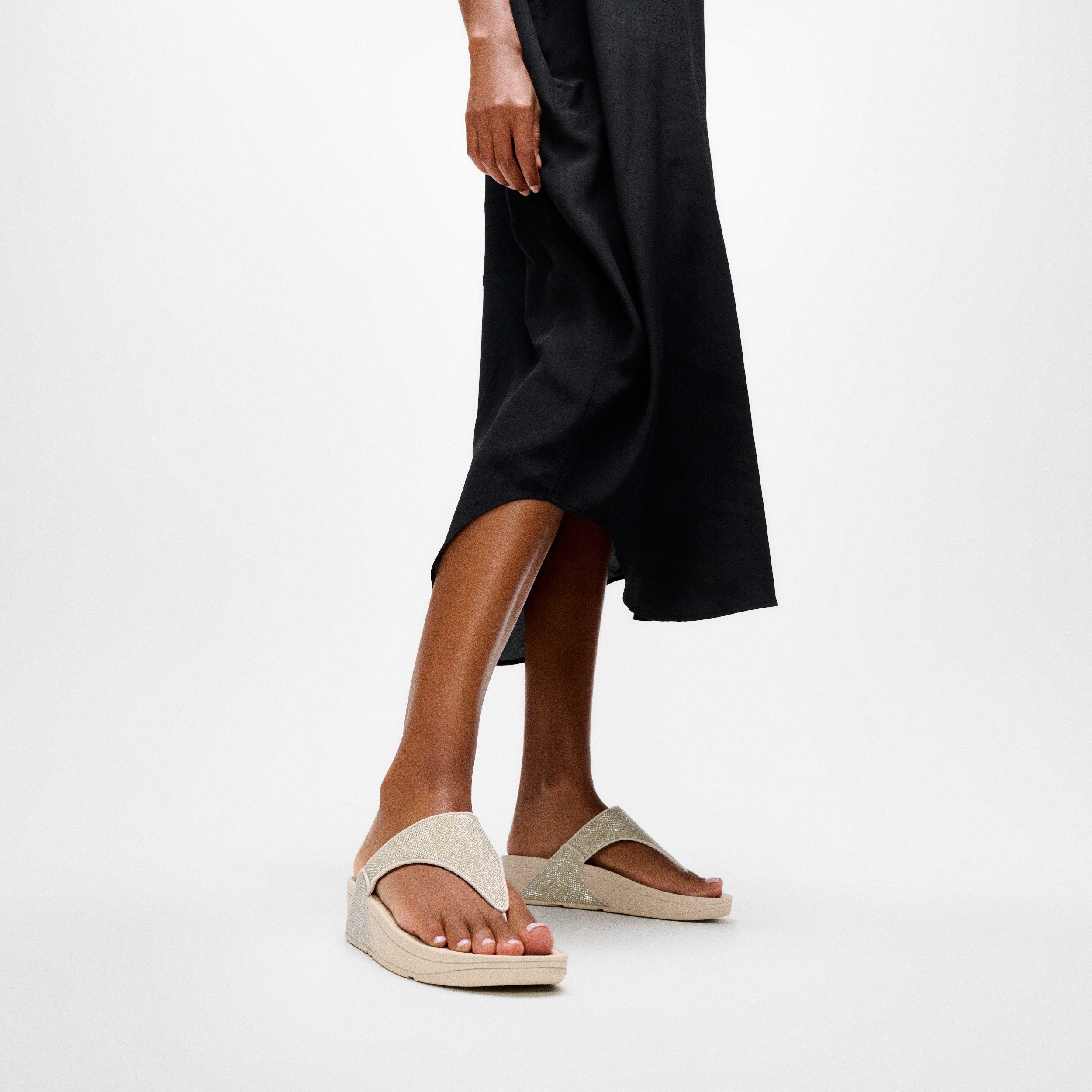 Fitflop LULU SHIMMERGLITZ TOE-POST SANDALS Dianette Keilabsatz, Zehentrenner, Badeschuh, Sommerschuh mit Glitzerdetails