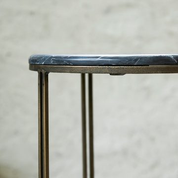 Tikamoon Nachttisch Simëon Nachttisch aus Metall und Marmor