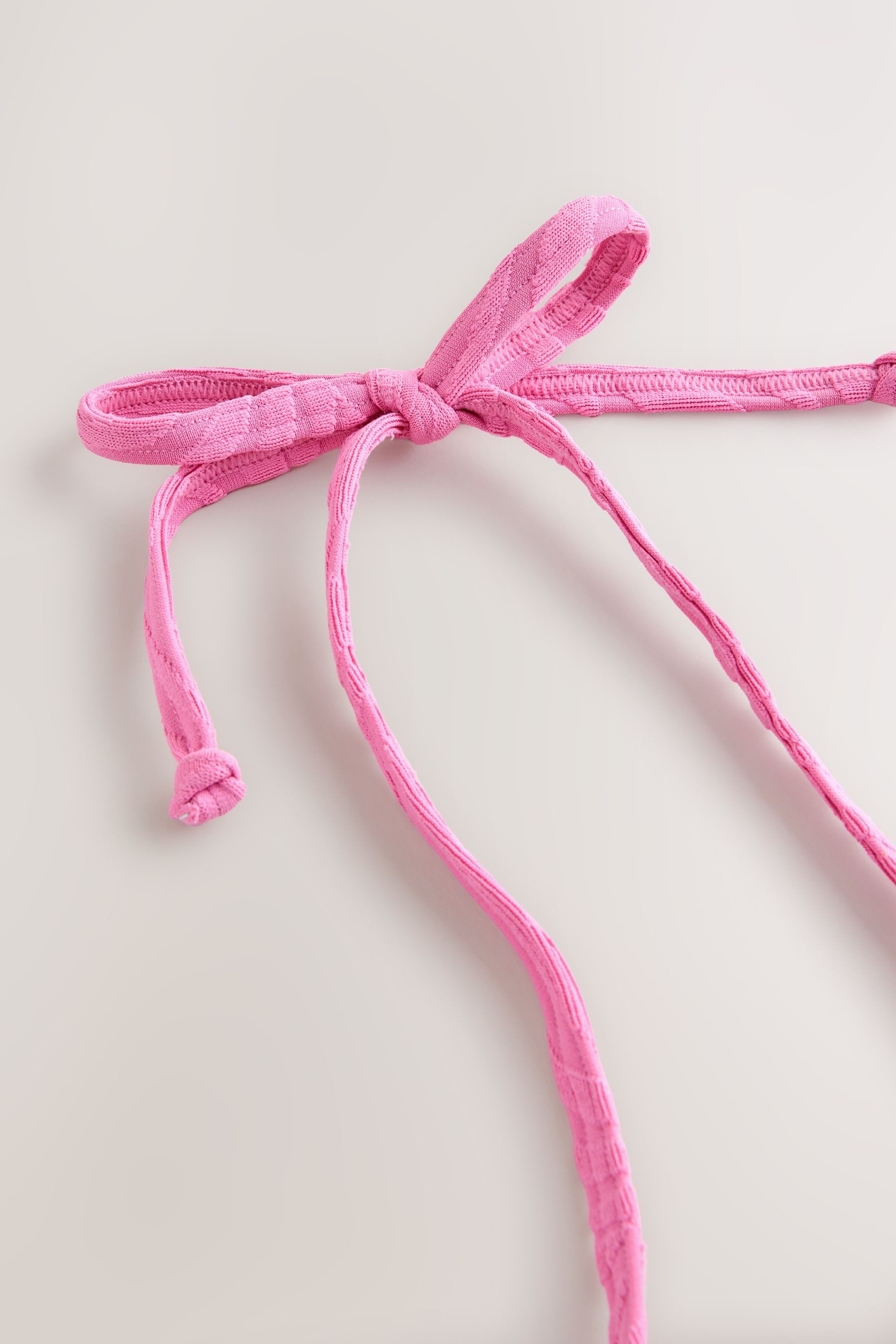 Next Triangel-Bikini-Top Bikini-Oberteil mit tiefem Ausschnitt, DD+ (1-St)