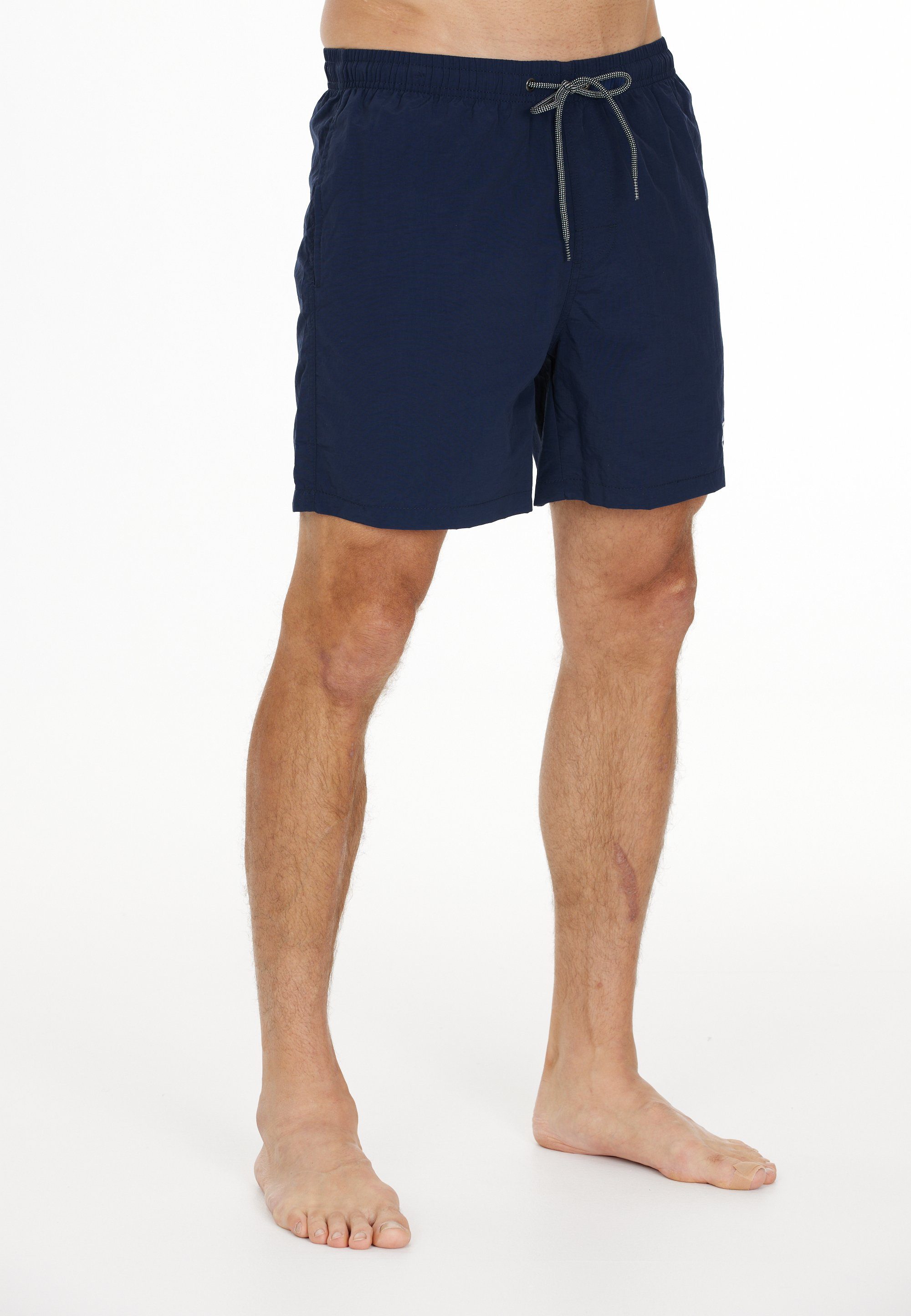 CRUZ Shorts Eyemouth mit praktischem Kordelzug dunkelblau