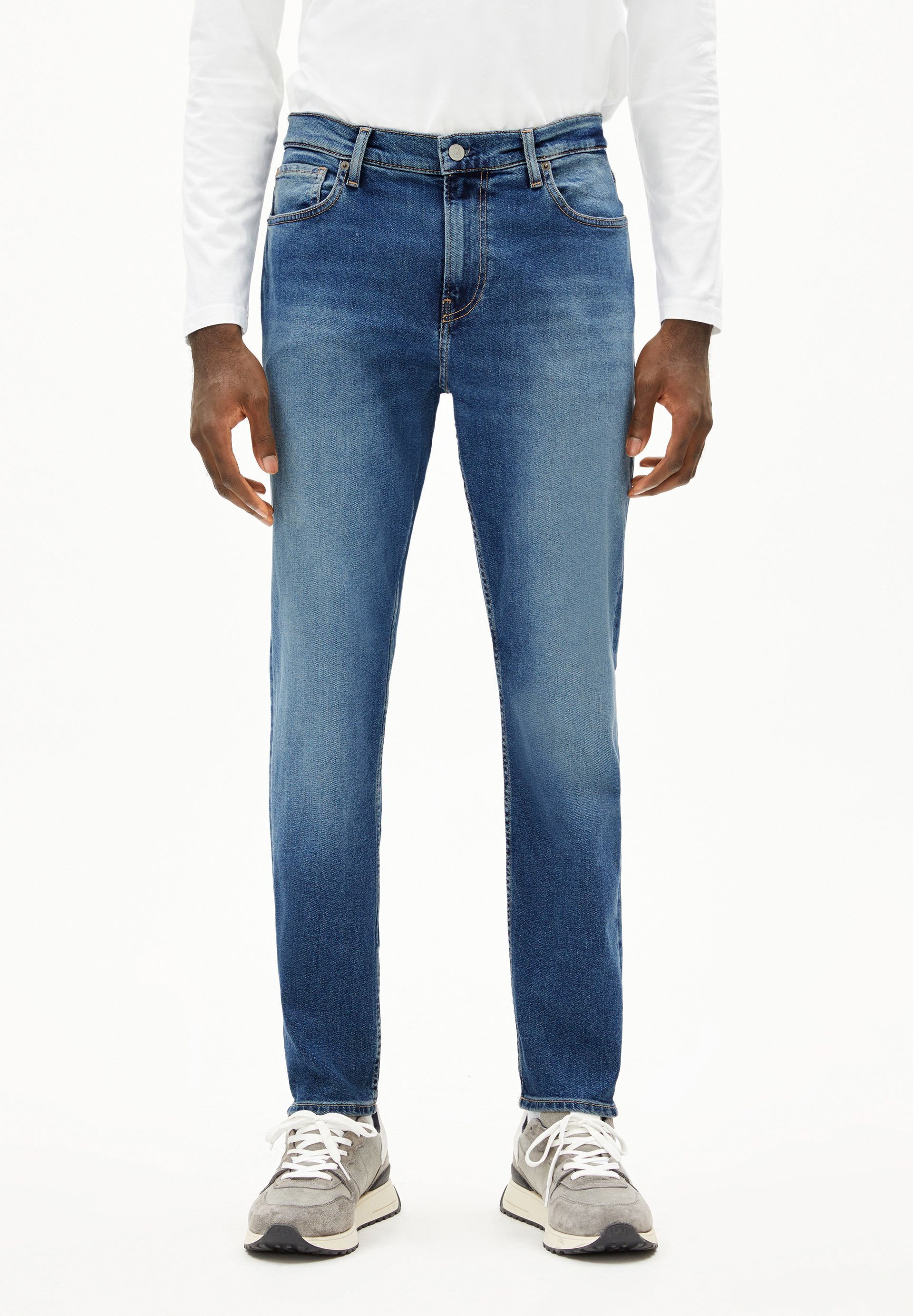 Armedangels Tapered-fit-Jeans AARJO TARPA (Comfort-Stretch, Regular Fit) Mid waist
