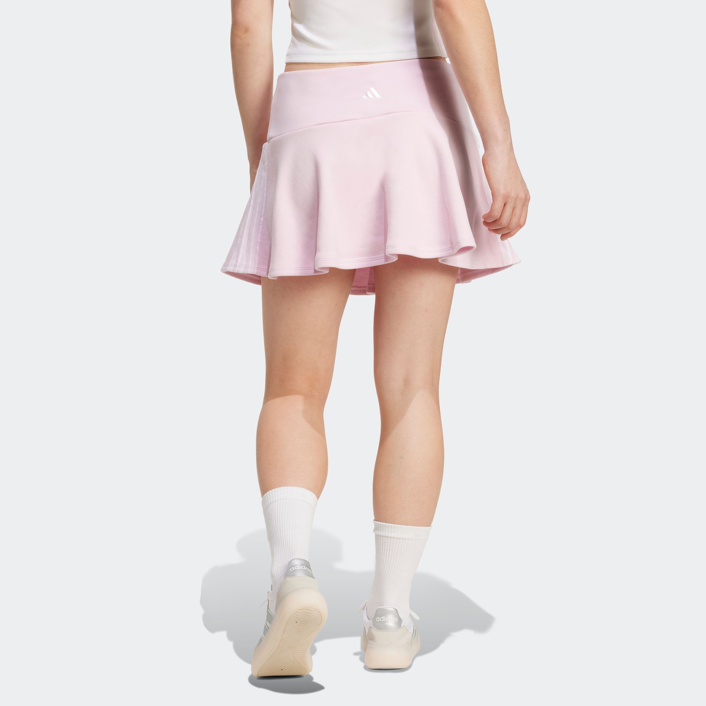 adidas Sportswear Sweatrock SEASONAL ESSENTIALS 3-STREIFEN schmaler Schnitt, aus Baumwolle und Polyester, sportlicher Stil