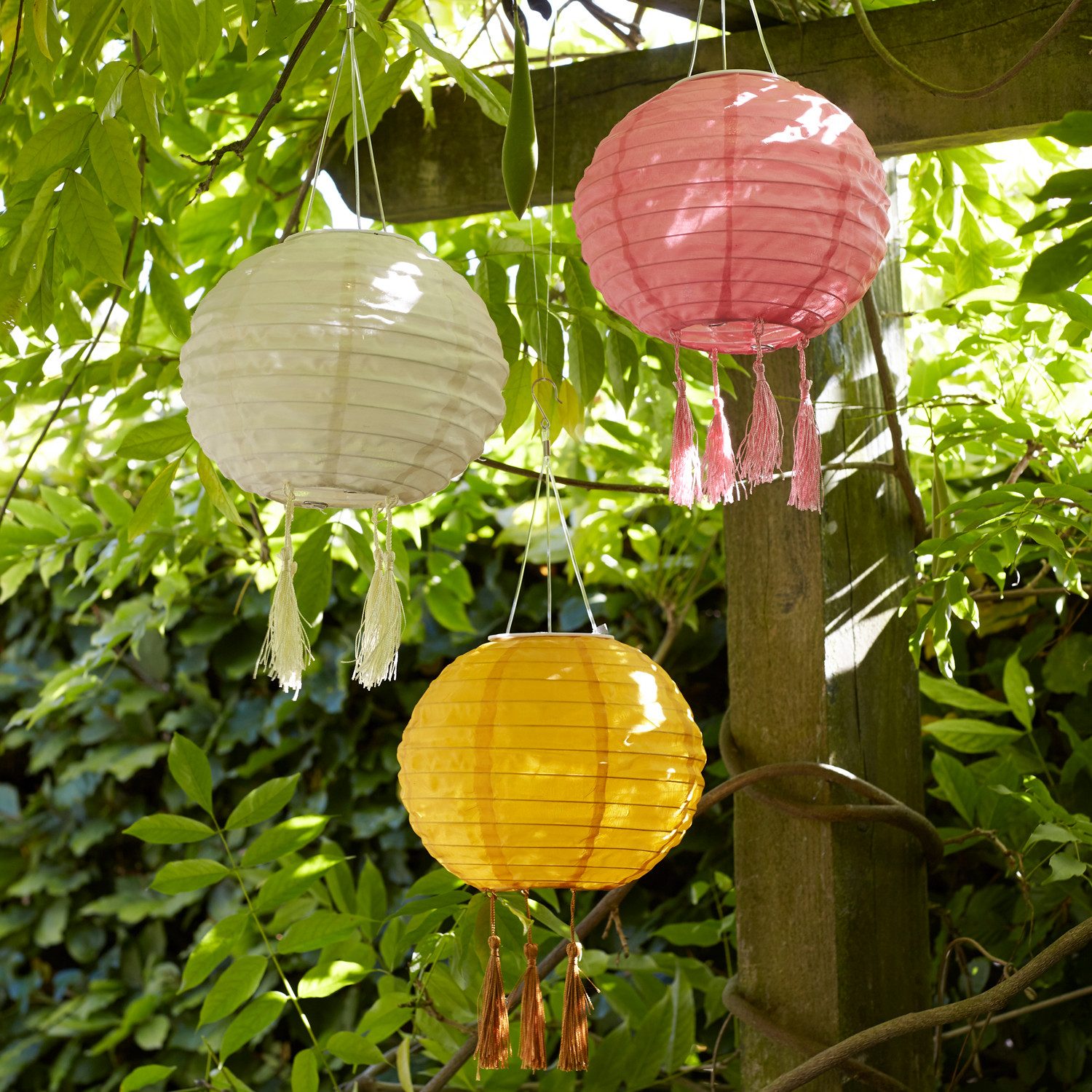 Lights4fun LED Laterne 3er Set Lucena Solar Lampions gelb, rosa & crème