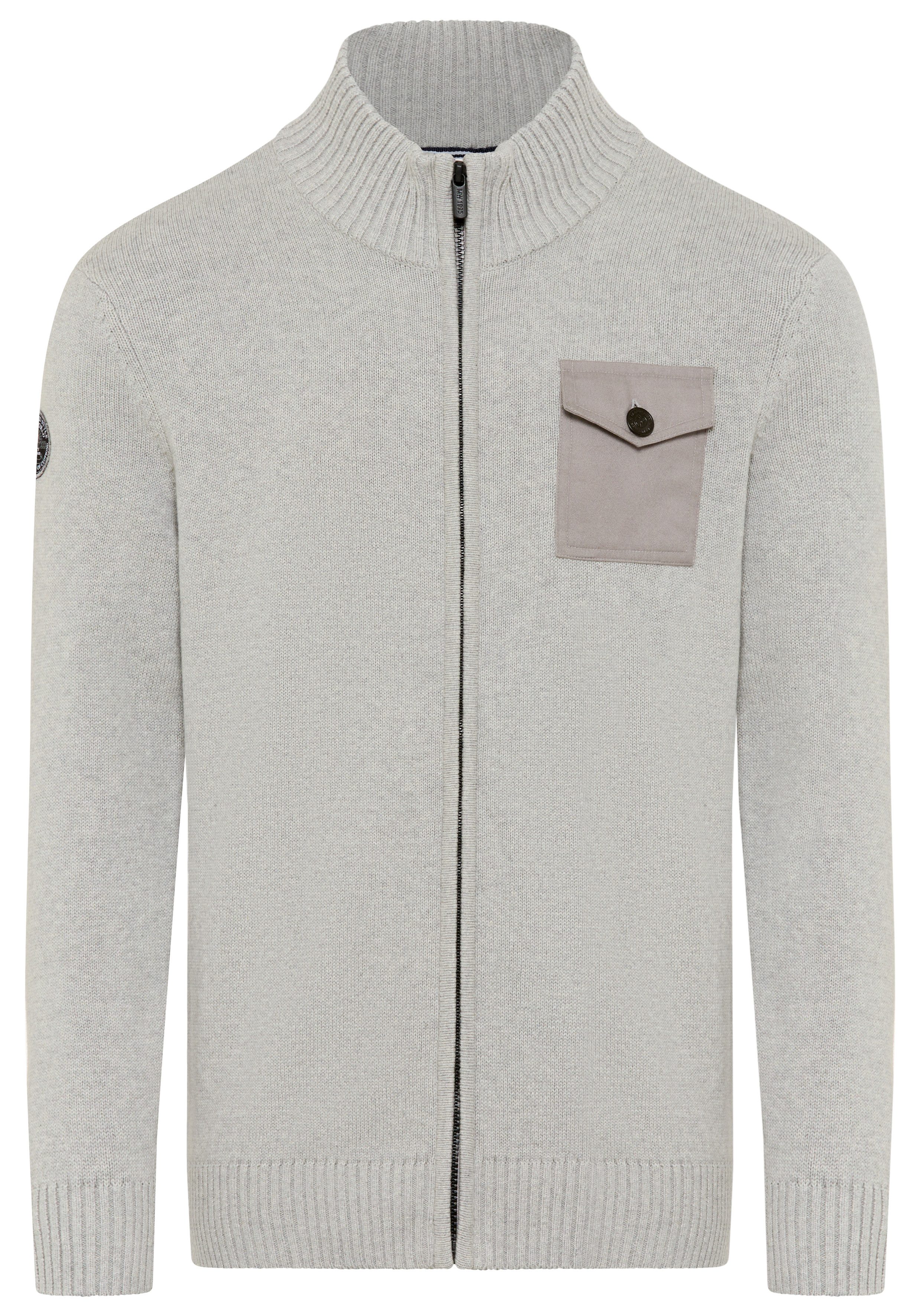 Strickjacke Neue Kollektion! Highlight mit Tasche und Badge