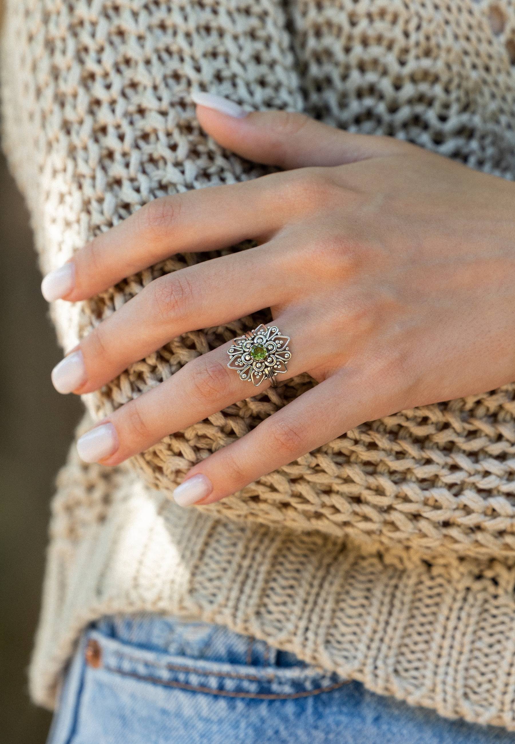 facettiert Peridot Silberring mit mantraroma Silber 925er