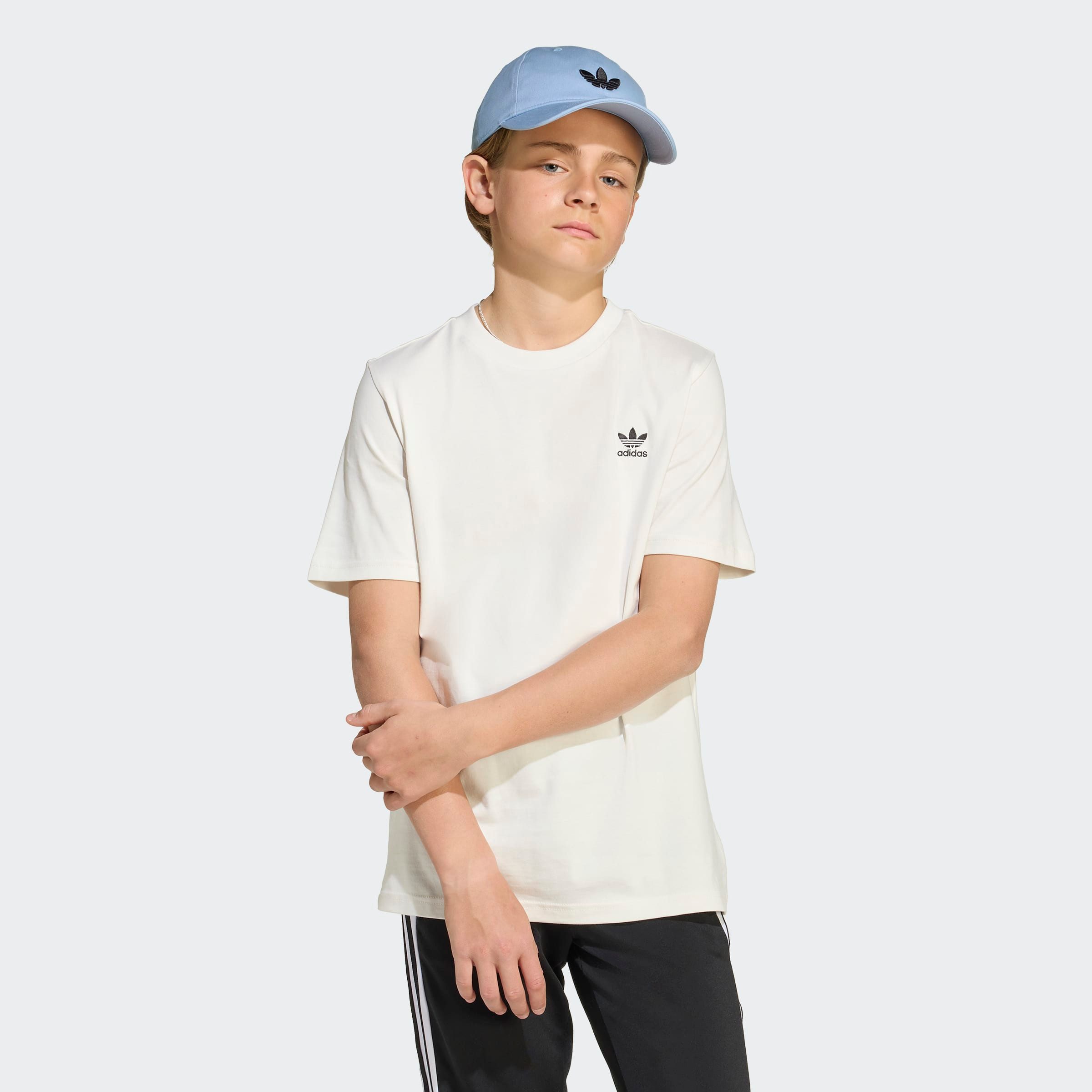 adidas Originals T-Shirt TEE für Kinder und Teens, mit gerippten Details, mit Rundhalsausschnitt