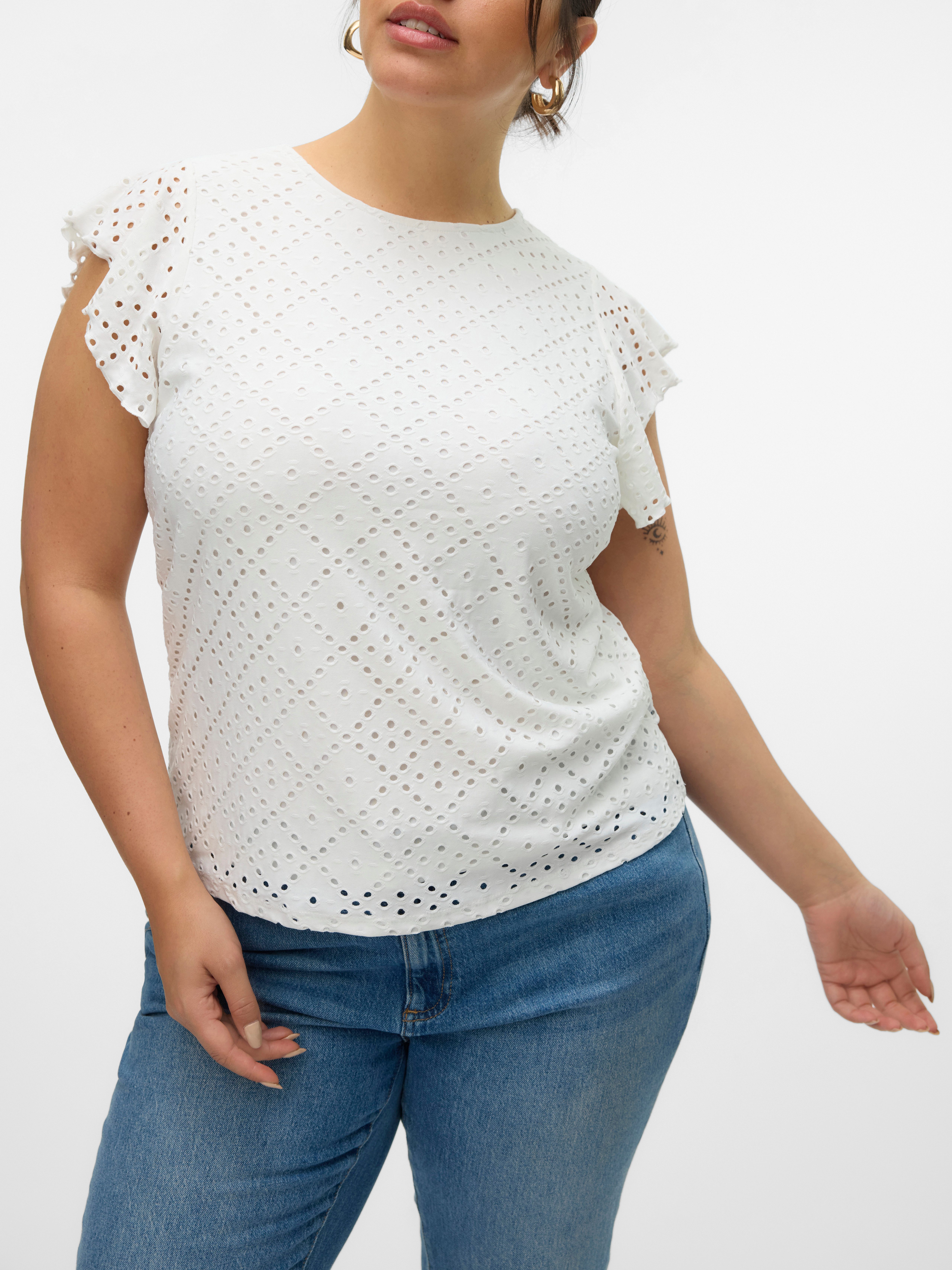 Vero Moda Curve Spitzenshirt VMCTASSA SL FRILL TOP NOOS CUR Materialmix, loose fit
