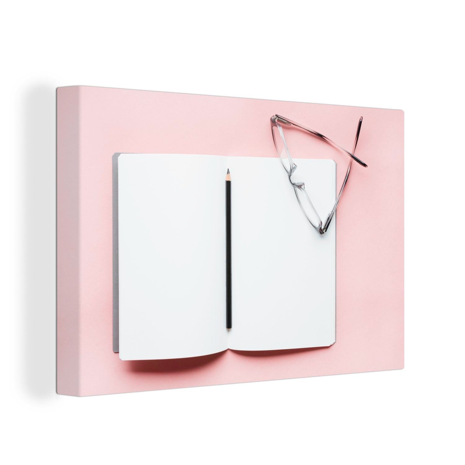 OneMillionCanvasses® Leinwandbild Ein Tagebuch mit Bleistift und Brille auf einem rosa Hintergrund, (1 St), Wandbild Leinwandbilder, Aufhängefertig, Wanddeko, 30x20 cm