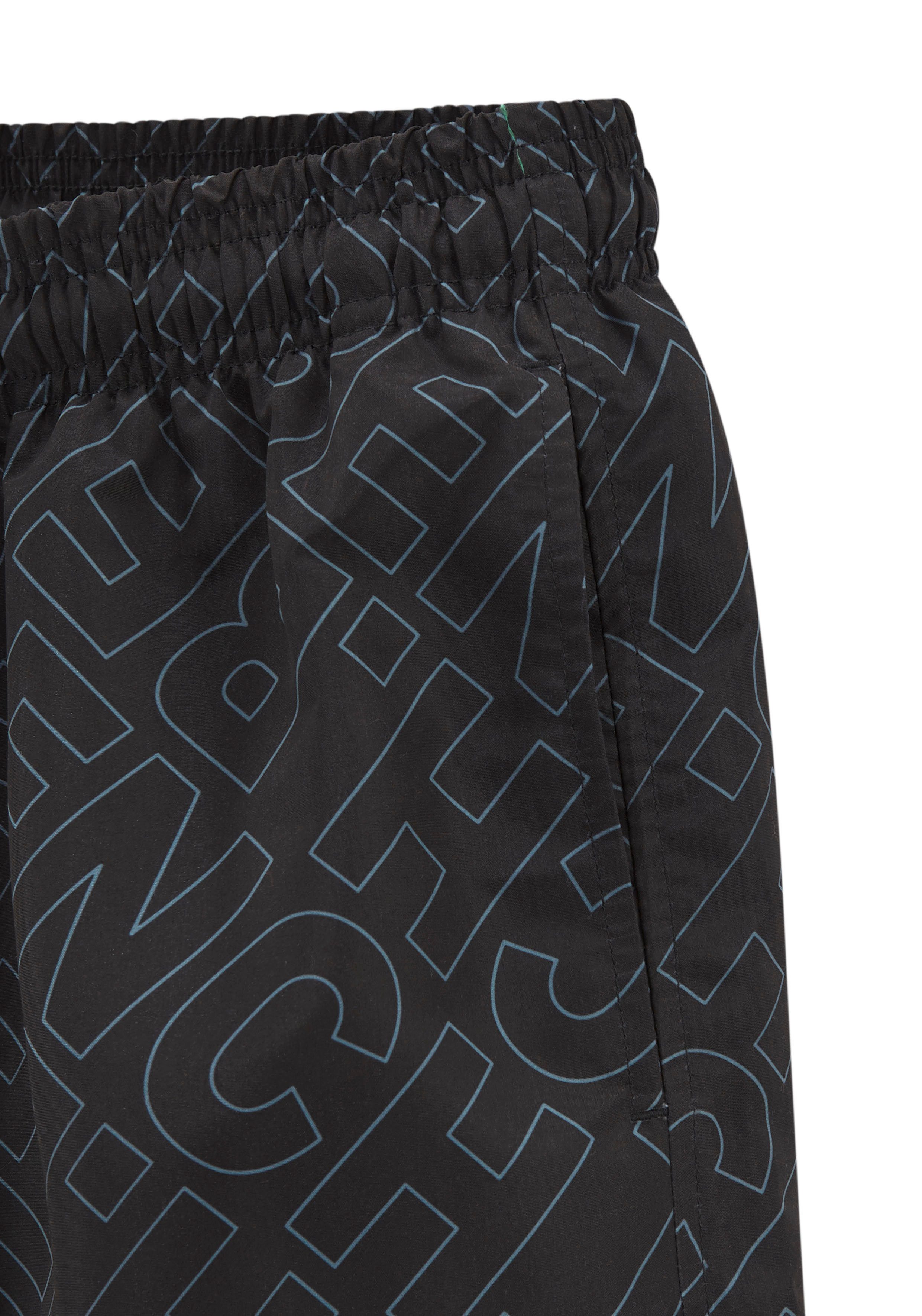 Bench. Badehose mit modernem Logoschriftzug