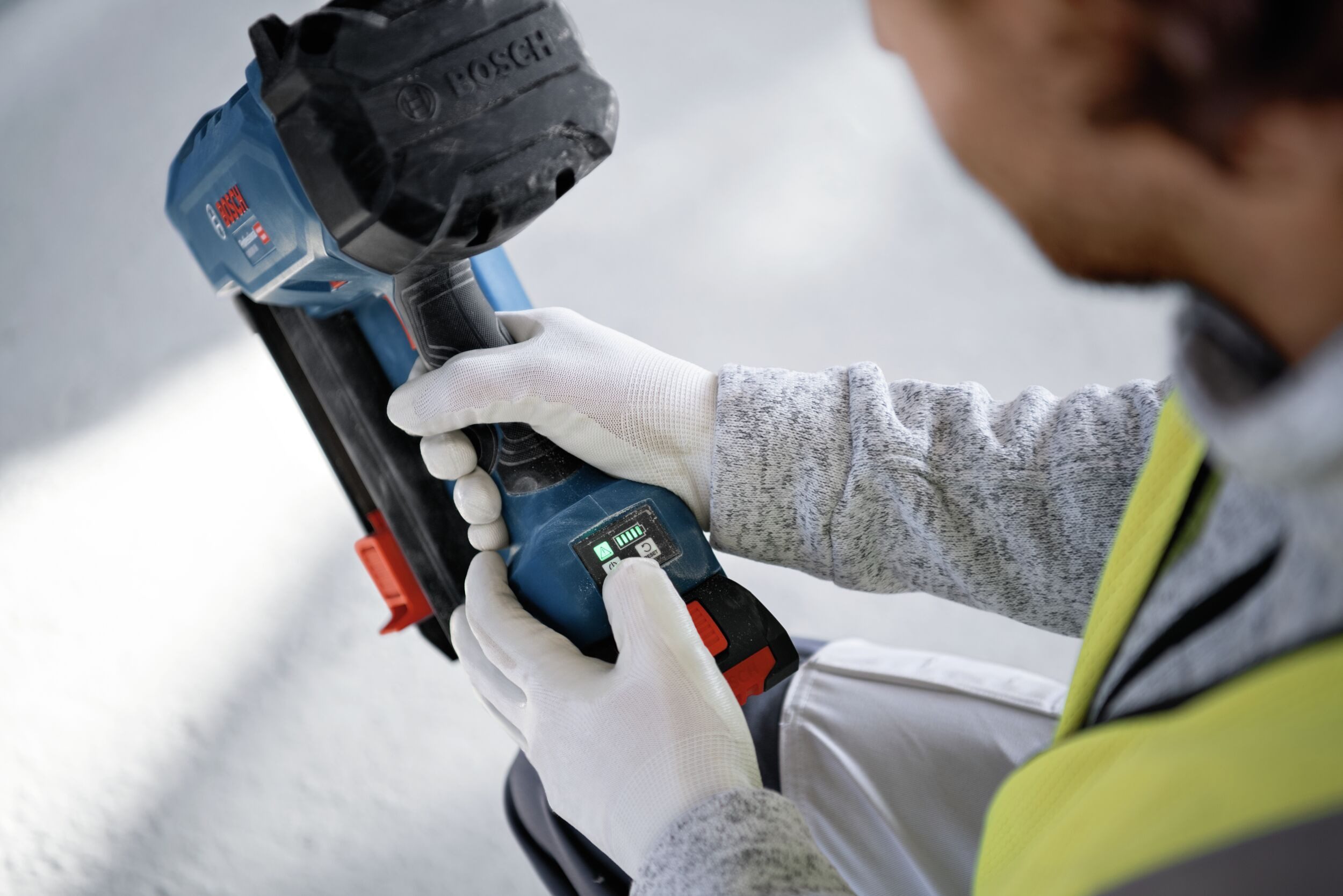 BOSCH Akku-Stauchkopfnagler GNB 18V-38, 18 in V, Betonnagler Ohne Akku - im Karton